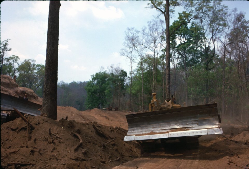 KA04 Maeseriang Mathongsorng New Road 04 1967.jpg