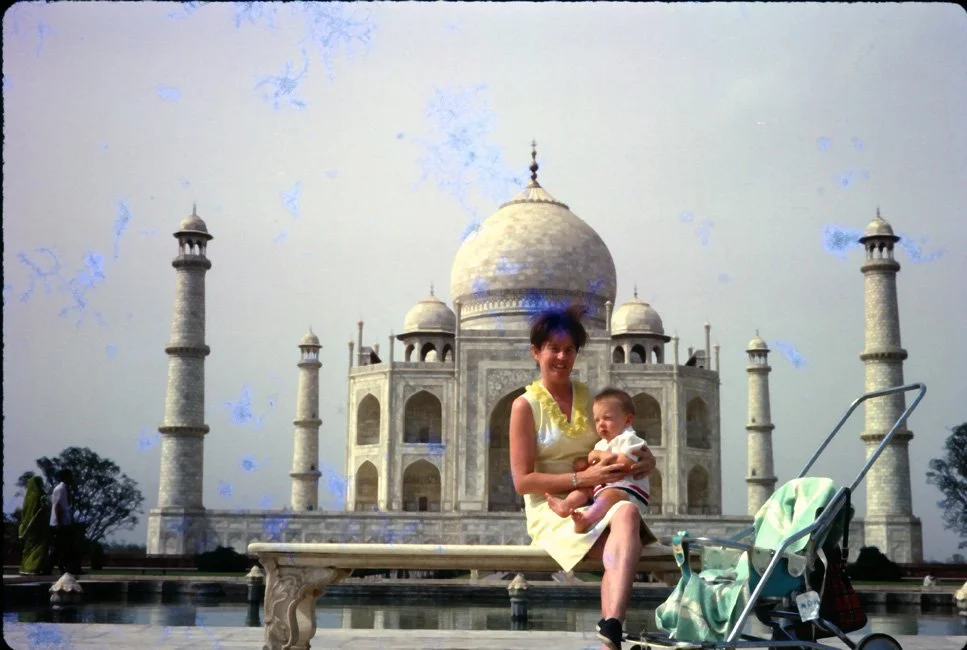 AR05 Agra Taj Mahal Pat David 04 1966.jpg