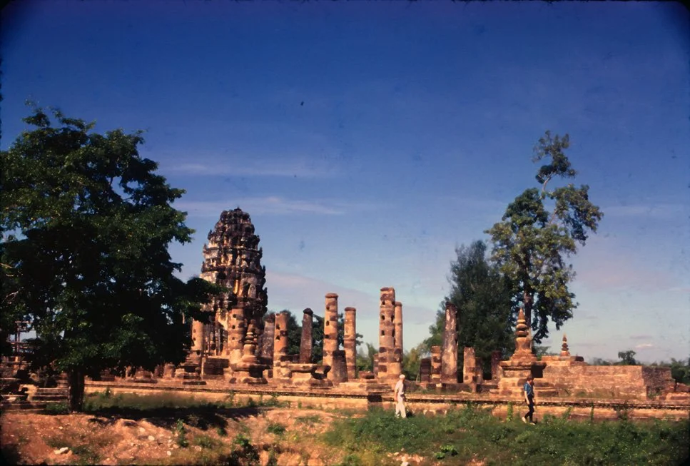 CA21 Sukothai Wat Saphan Hin Percy 12 1966.jpg