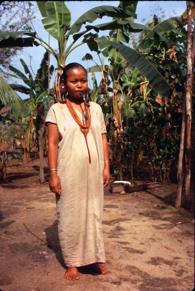 KA30 Masseriang Karen Village girl 04 1967.jpg