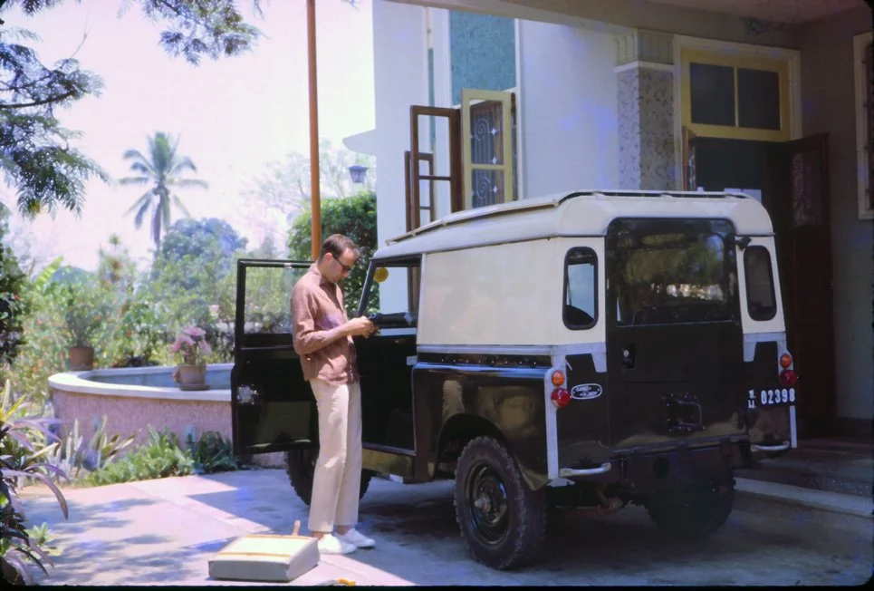 AL33 Chiang Mai Philip Bradbeer and Land Rover 04 1965.jpg