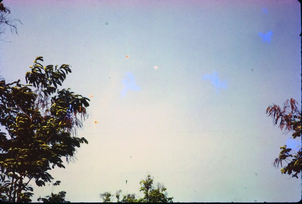 AL20 Chiang Mai Parachute Jumping 03 1965.jpg