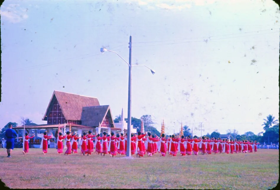 AP06 Chiang Mai Suon Dauk Presentation of white elephant011966.jpg