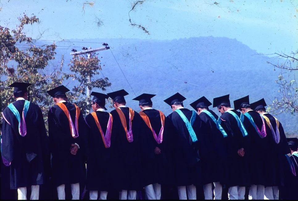 va16 Chiang Mai University Graduation  04 1969.jpg