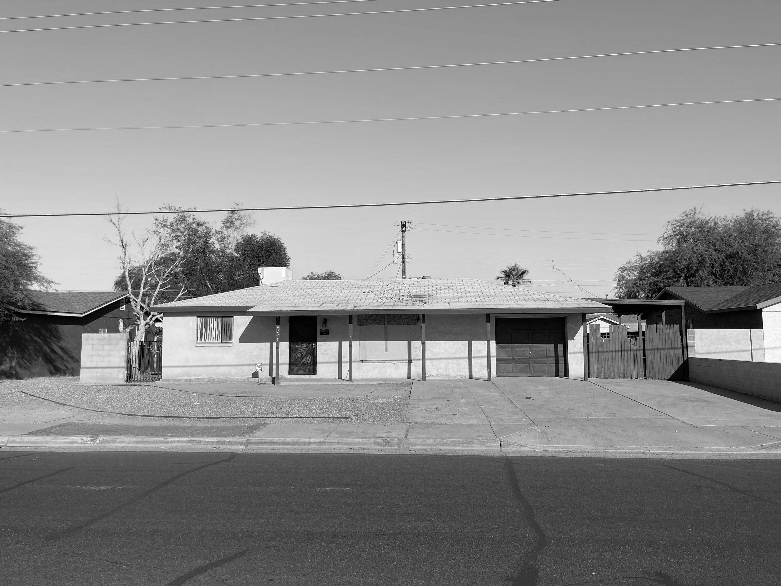 51st Ave/Camelback Rd!! 5/2/G+CP+Pool!! - (sold)