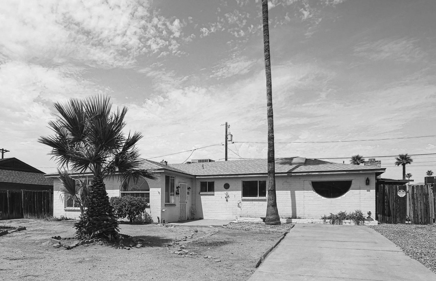 Camelback Rd/51st Ave!! 4/2+Newer Roof!! - (Sold)