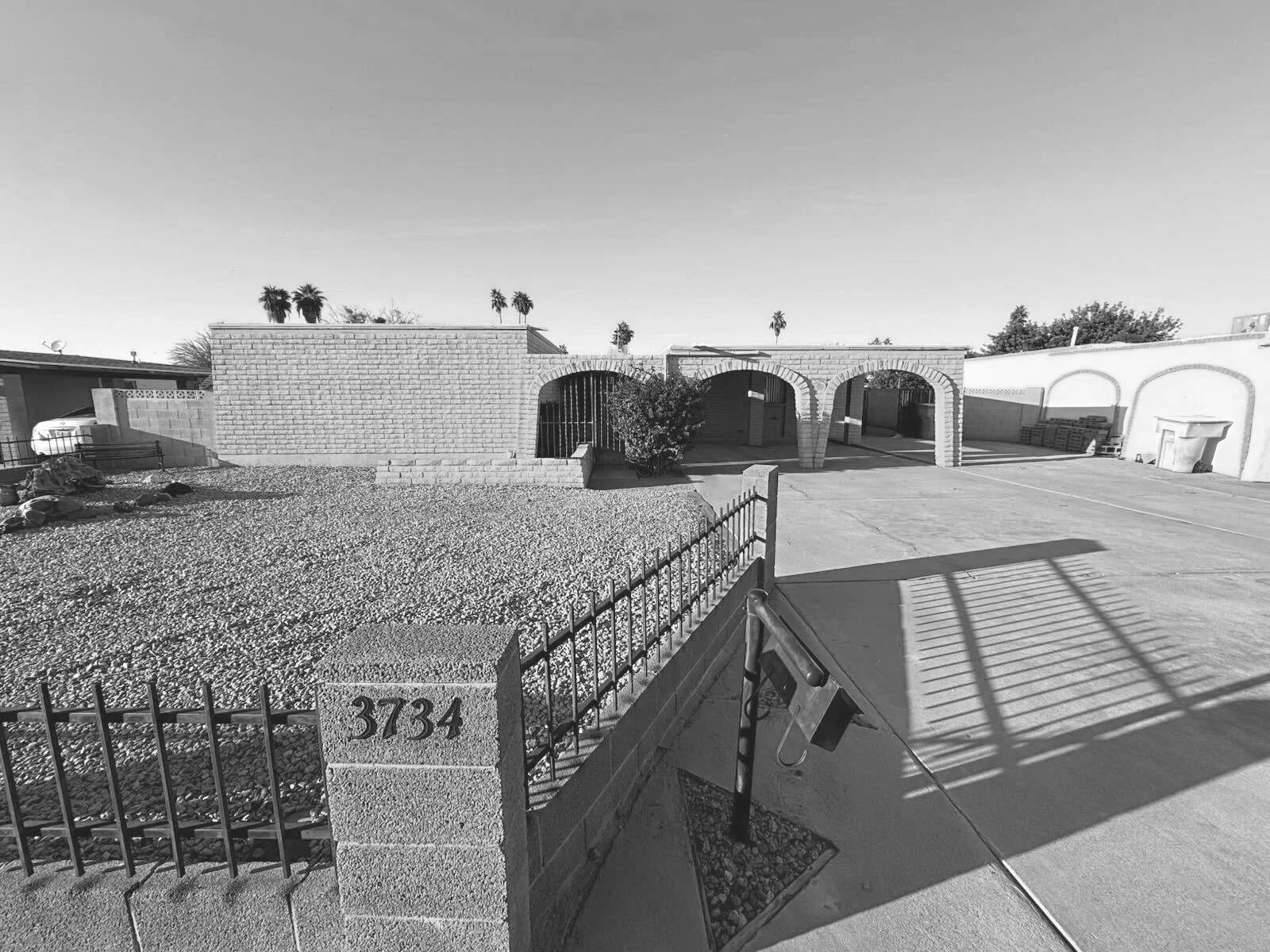 Metrocenter!! 3/2/2CP+RV Gate+Pool!! - (Sold)