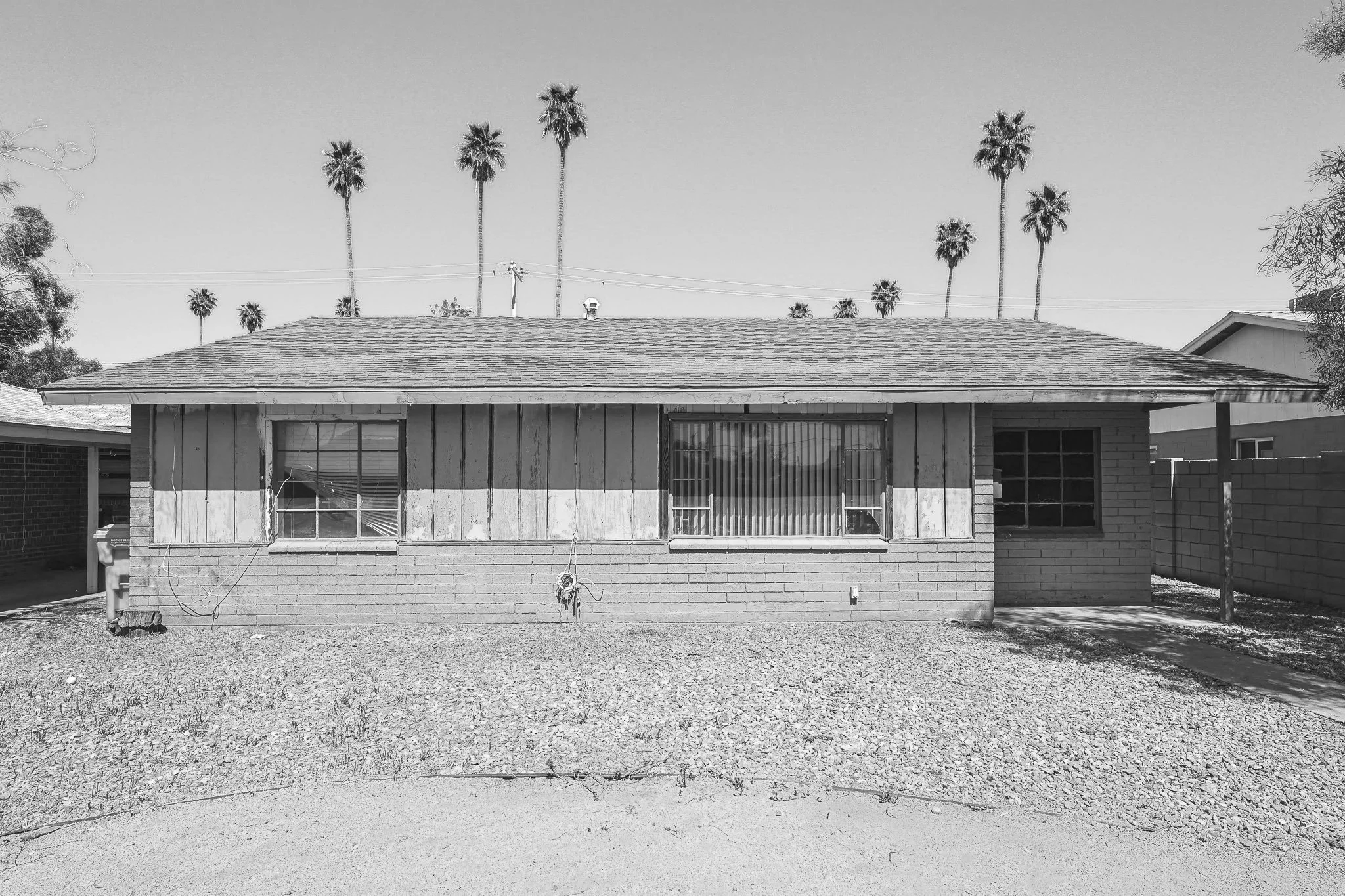 3/2 in Greater Coronado!! Huge Spread!! - (Sold)