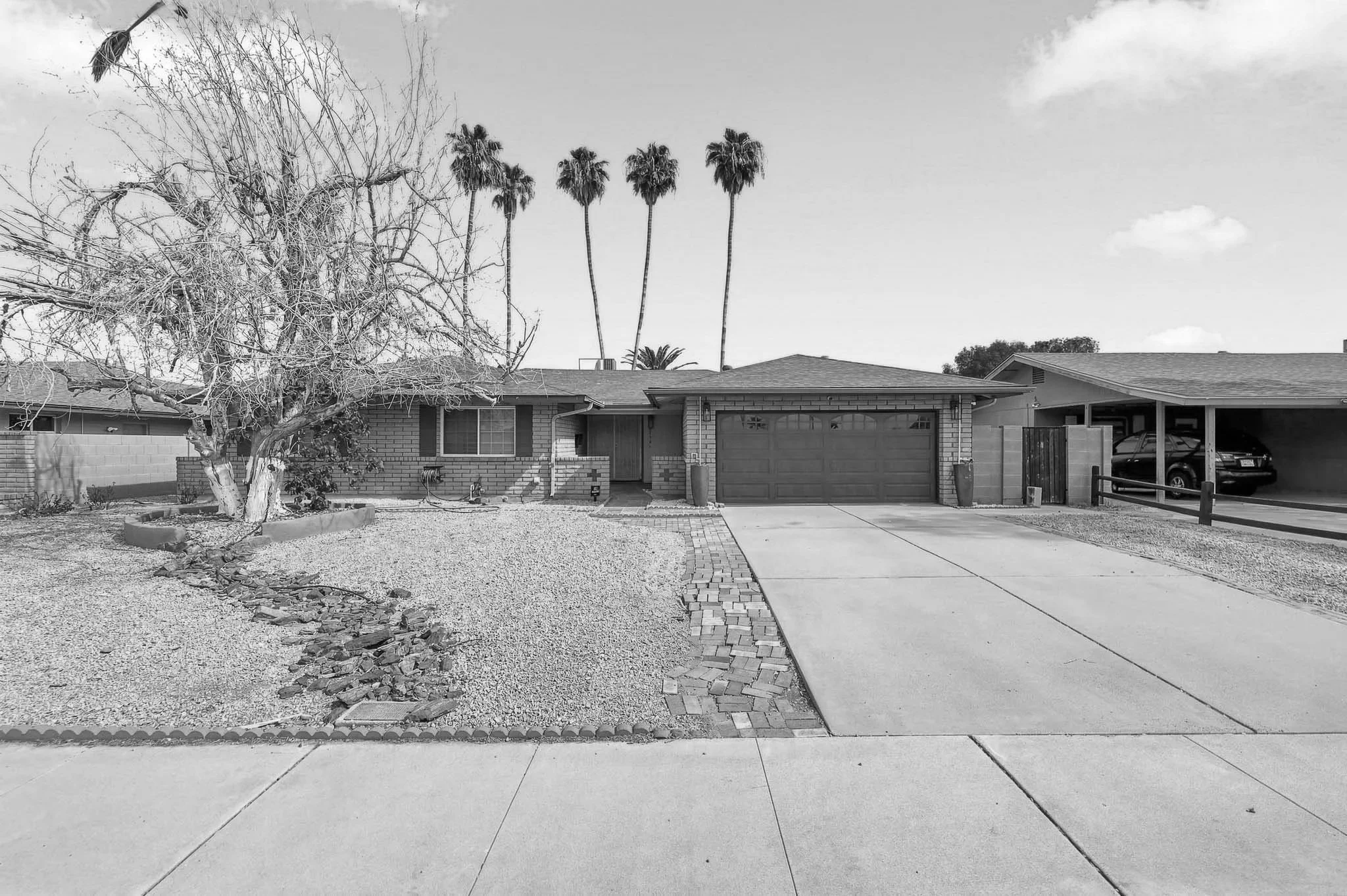 40th Ave/Northern!! 4/2/2G+Pool &amp; More!! - (Sold)