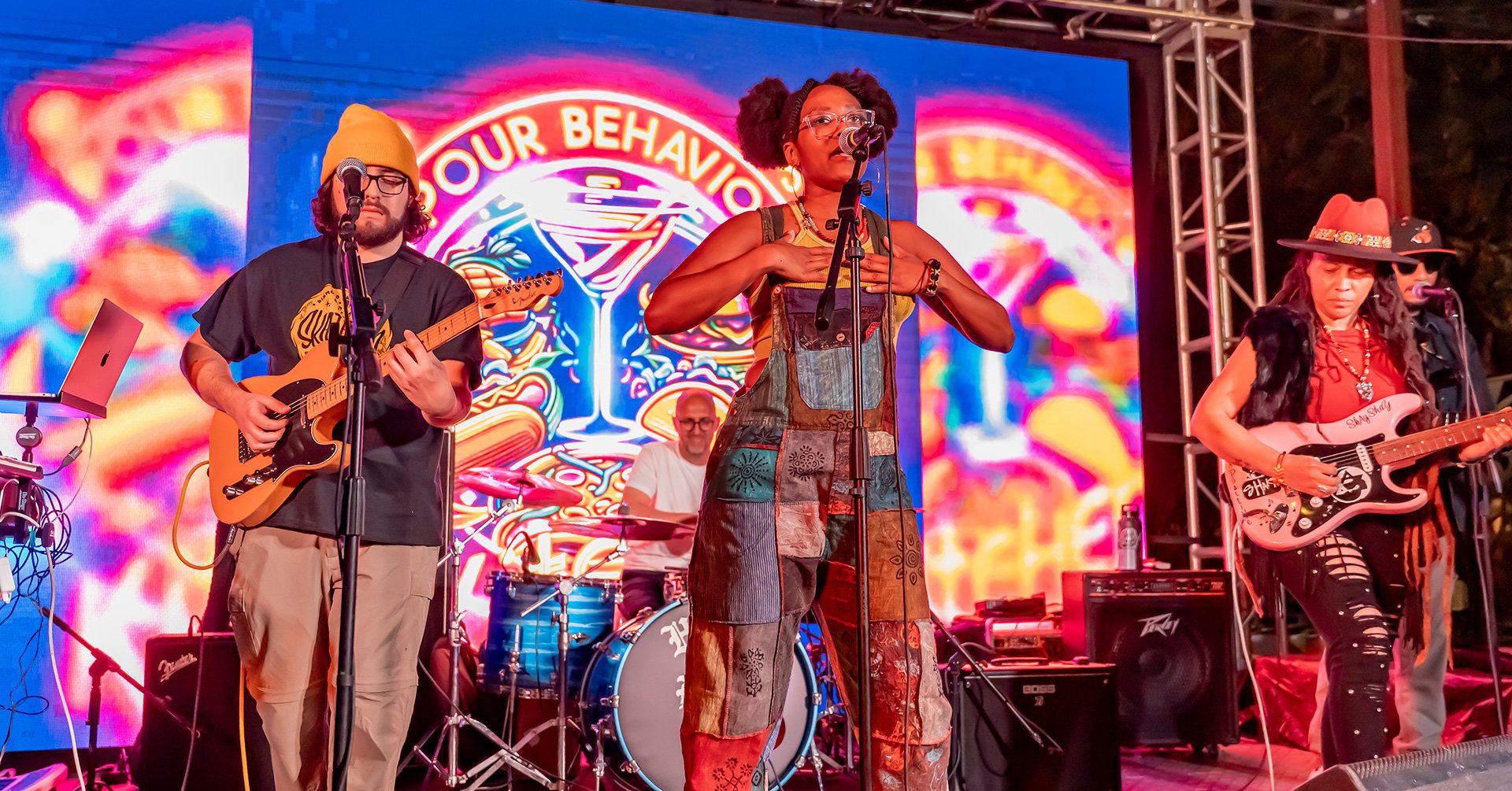 SHARAE & THE BUDDERFLY EFFECT