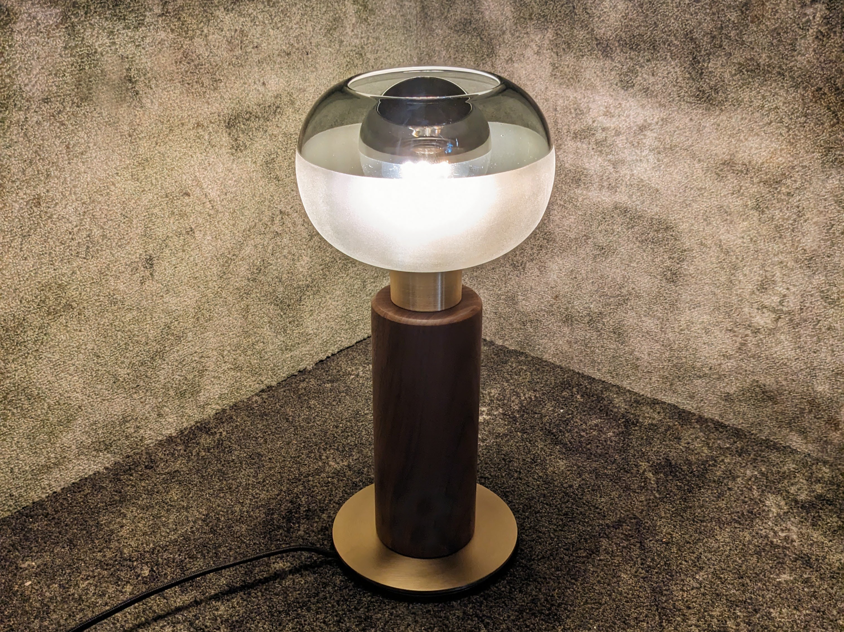 eclipse-lamp-corner(small).png
