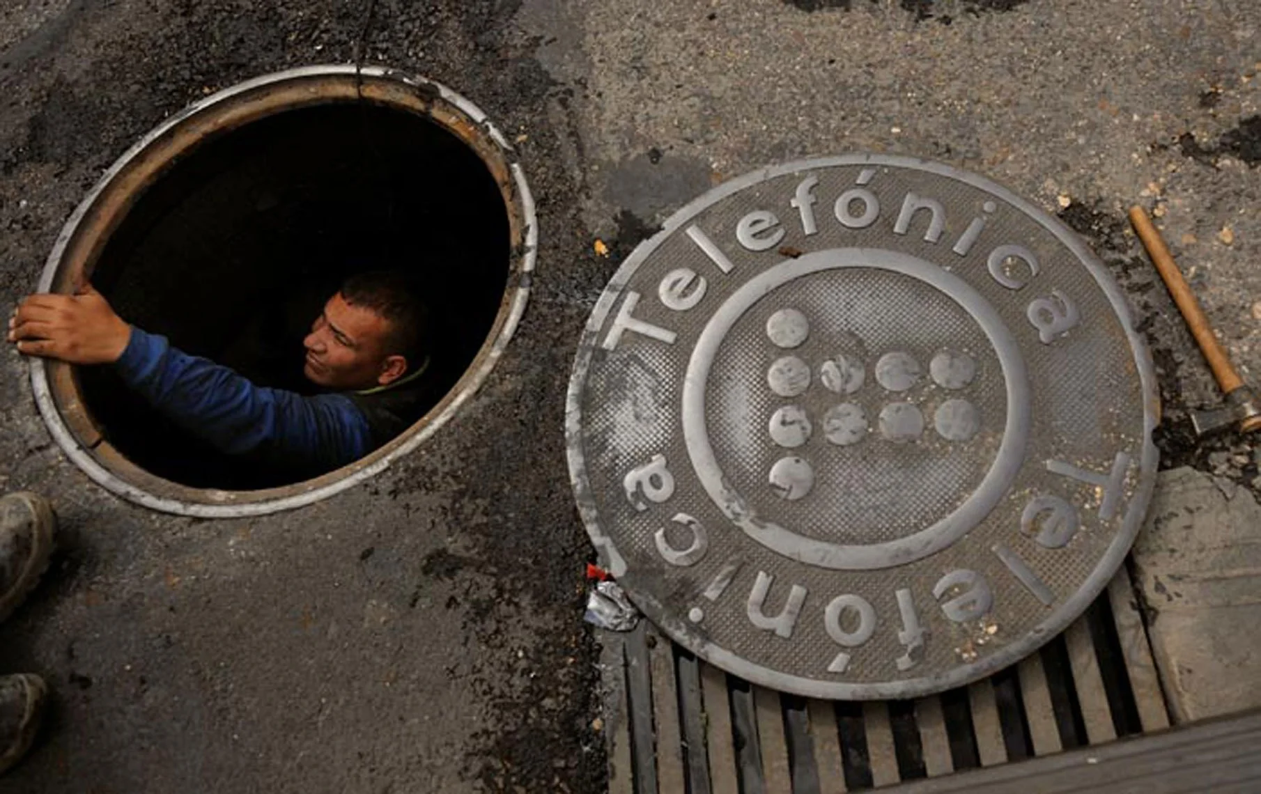 Telefonica man. © Denis Doyle/Bloomberg News
