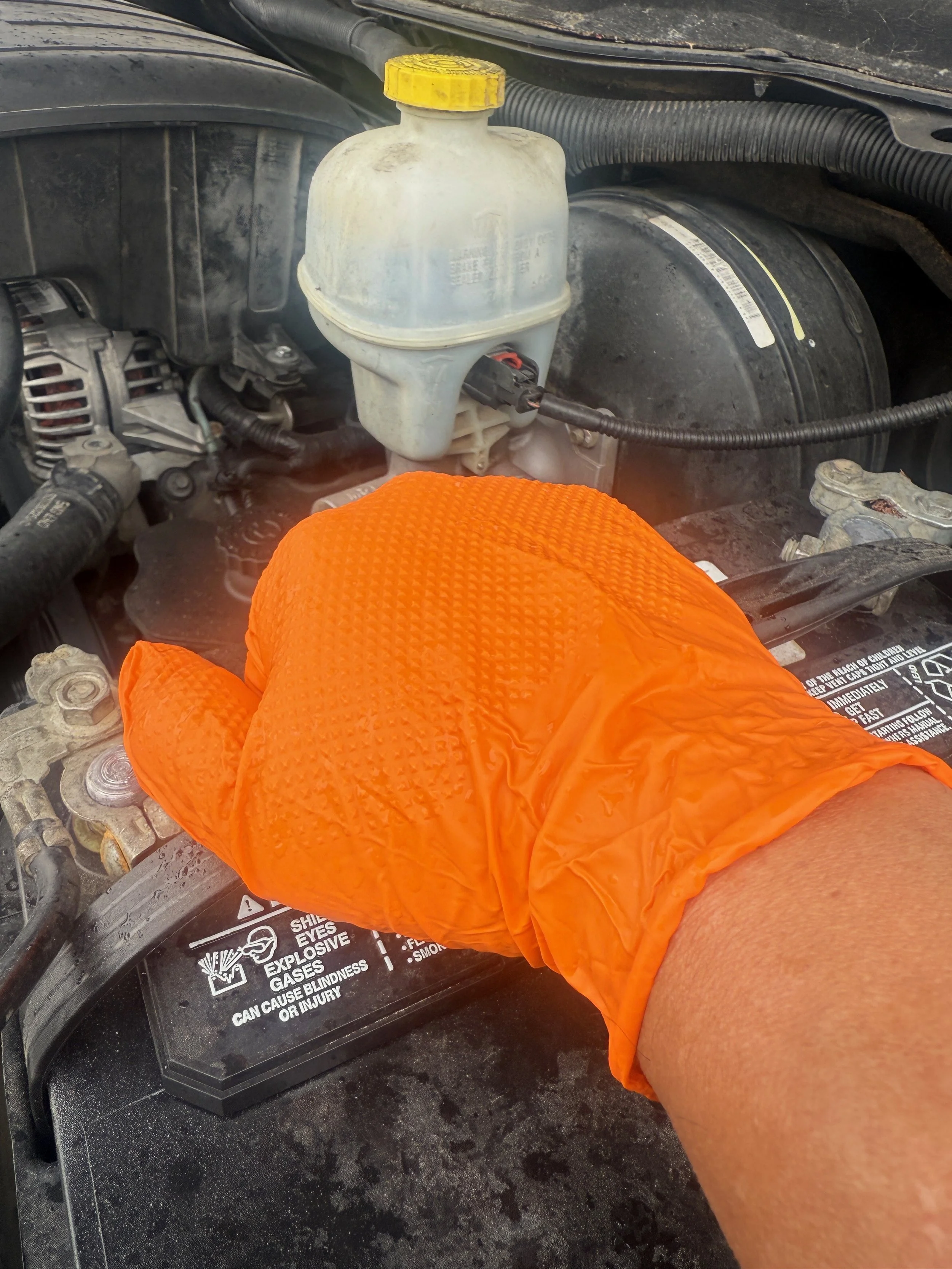 SunnyCare Orange 8mil Diamond Textured Nitrile Gloves