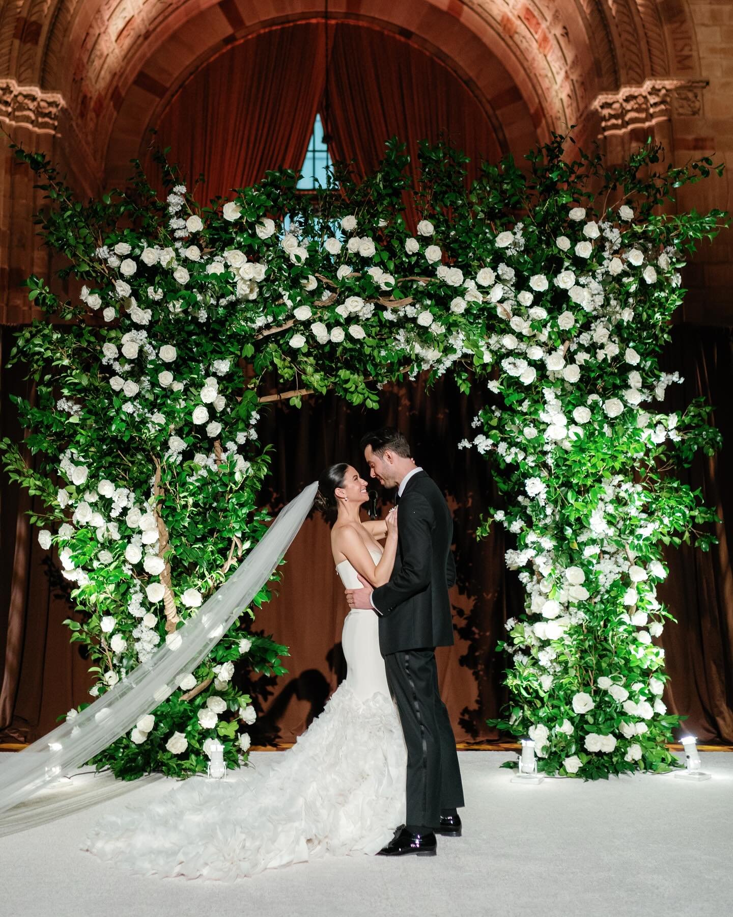 You must have known that I had feelings deep enough to swim in,
That's when you opened up your heart and you told me to come in.

Photo | @rachelrodgersweddings
Planning | @aniwolff_
Venue | @ciprianievents

&mdash;
#fleurs #fleursnyc #weddings #nycw