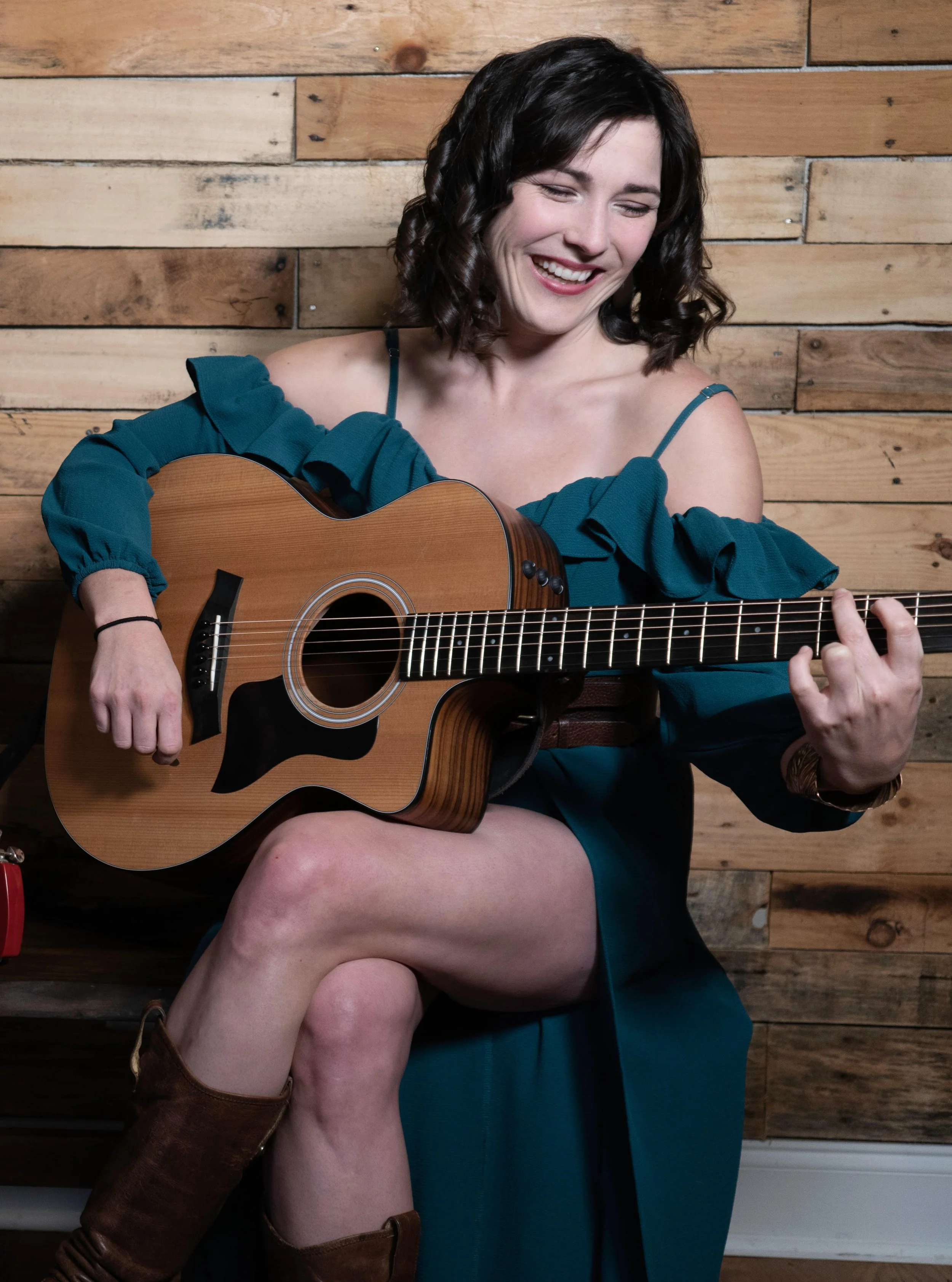 LIVE MUSIC: Kelsey Ryan