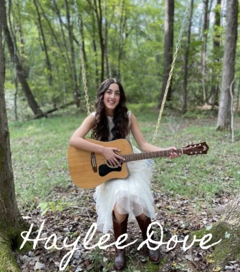 LIVE MUSIC: Haylee Dove
