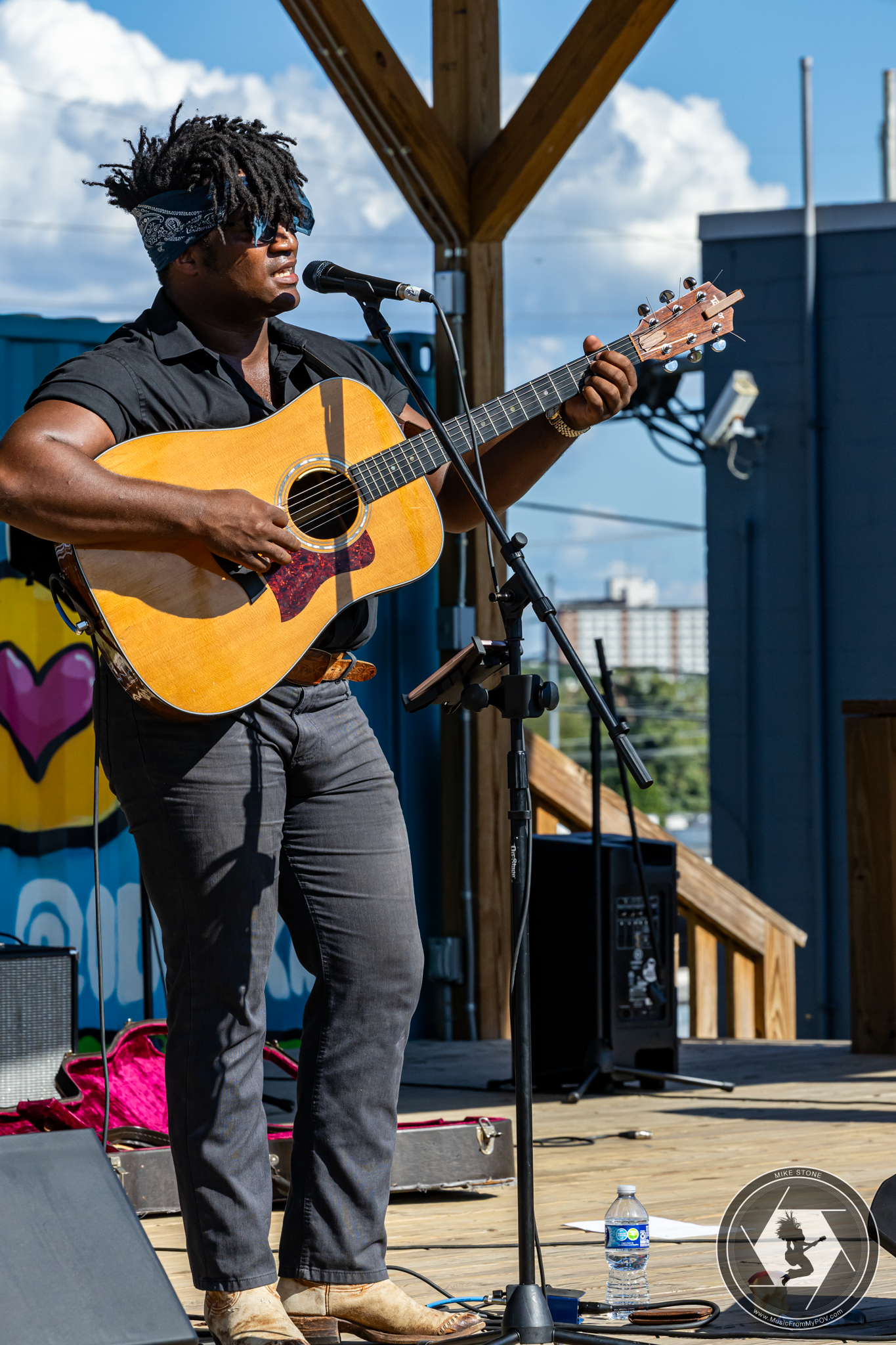 LIVE MUSIC: Jonathan Paige Brown Jr