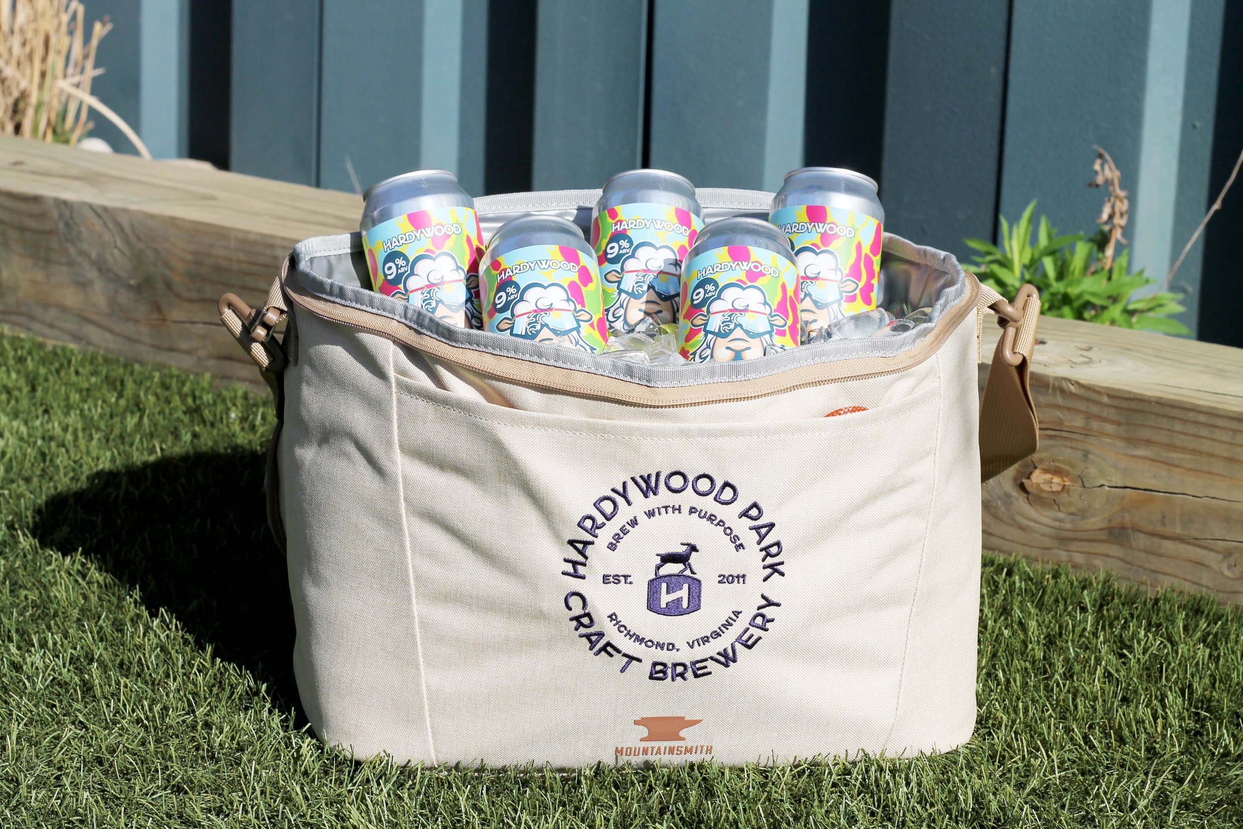 Hardywood Tropical Sheep Mullet 19.2oz cans in Hardywood brand cooler