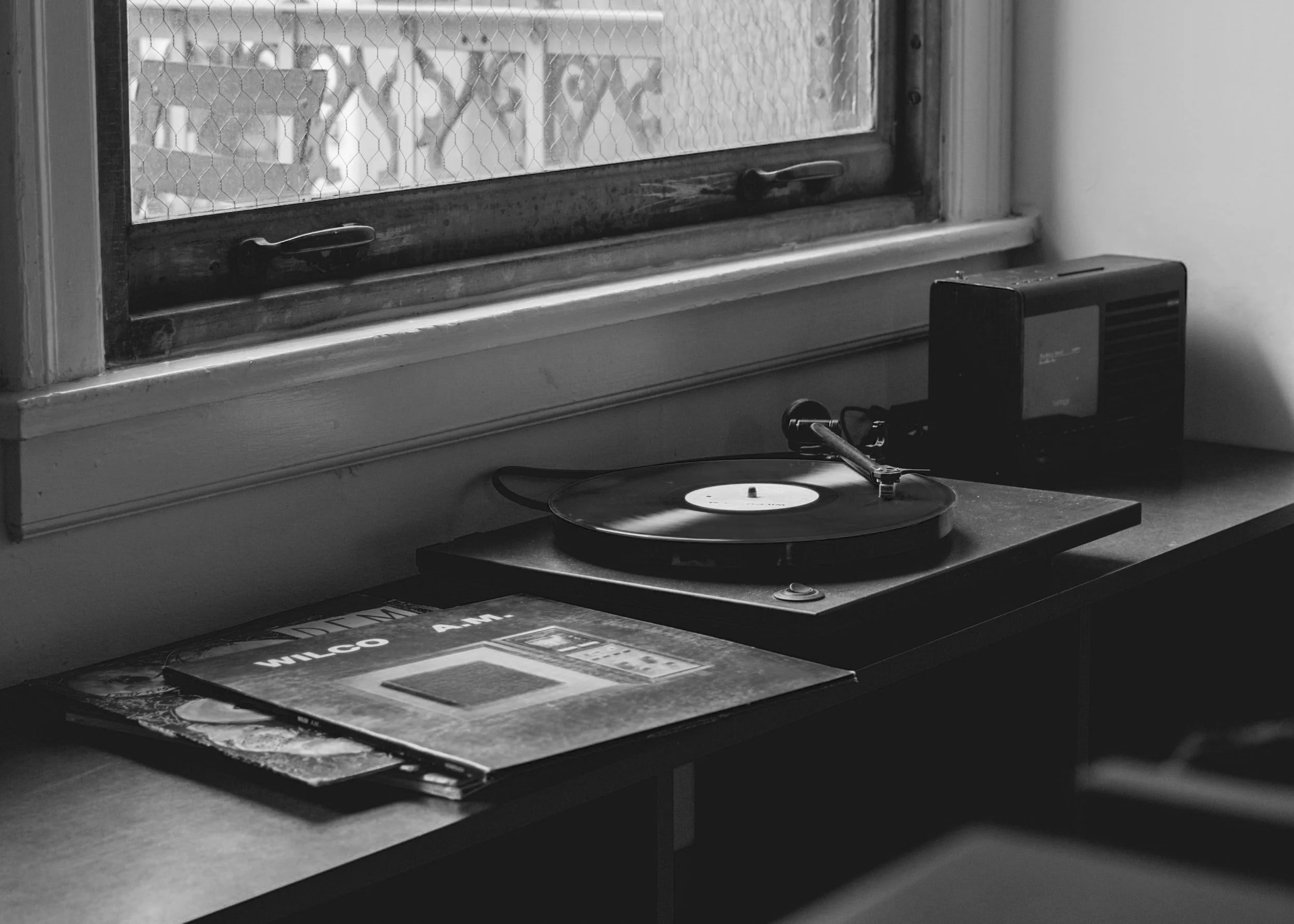 Selling Vinyl on eBay vs. Selling to a Collector: What’s Actually Better?