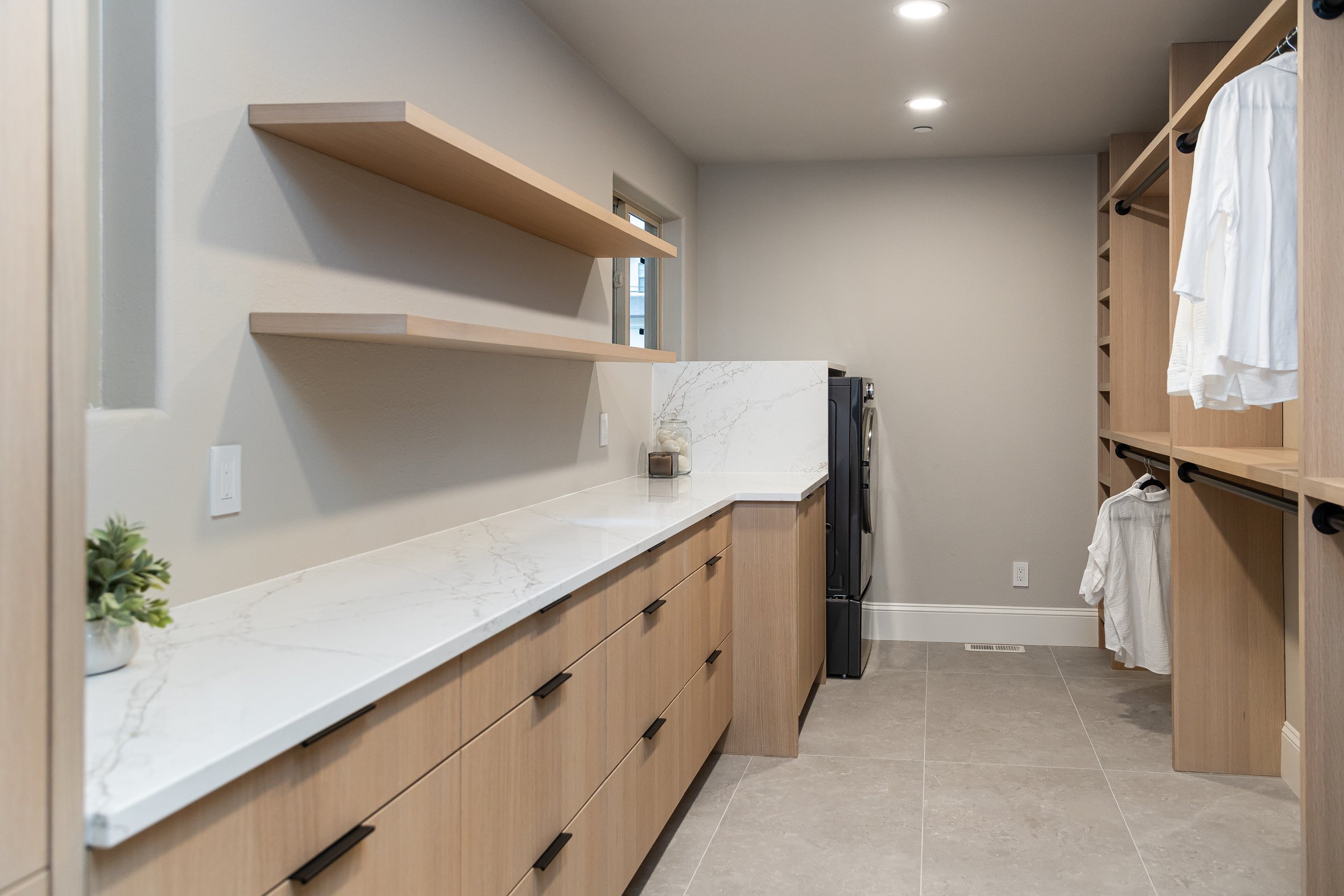 LakeWildernessHouseFairspringDesignInteriorPhotobyKristinaPearlPhotographyinMapleValley,WA-0210.jpg