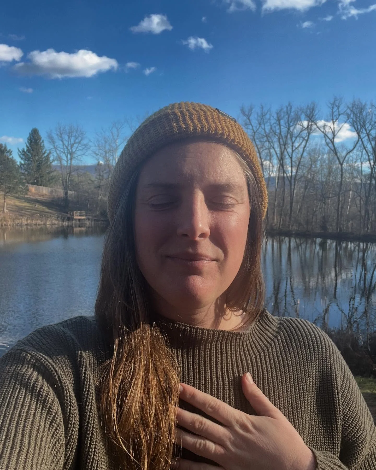 Happy New Year y&rsquo;all! Blessings and love from my heart to yours ✨ 💞 ✨ 

Swipe ➡️ for a glimpse into my family&rsquo;s Treat Yo Self New Year&rsquo;s cabin retreat 📸 😊 We ease into the New Year by giving ourselves permission to slow down and 