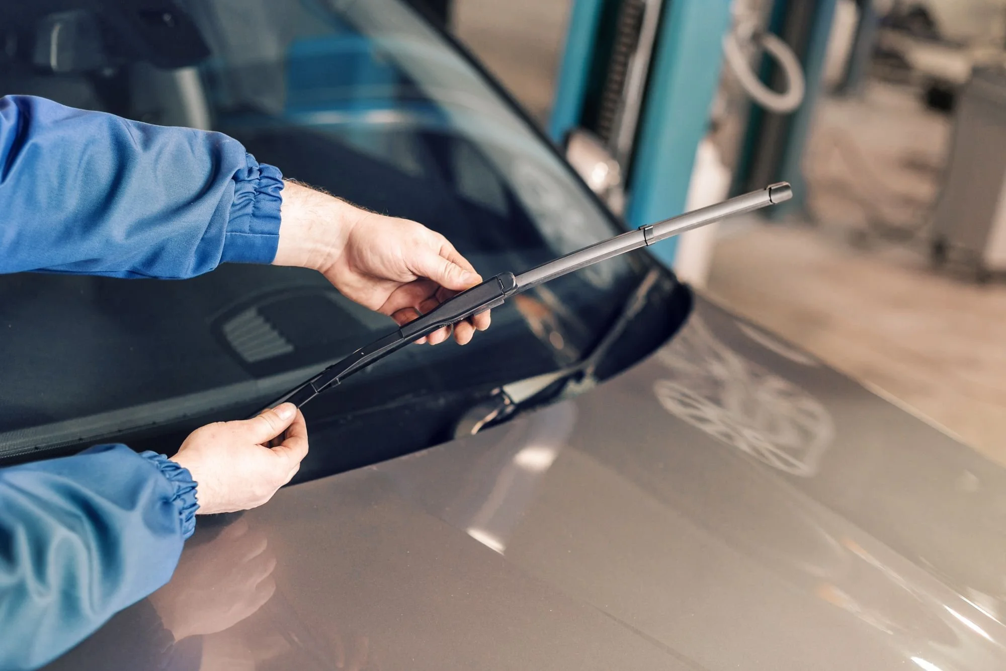 change-windshield-wiper-blades.jpg