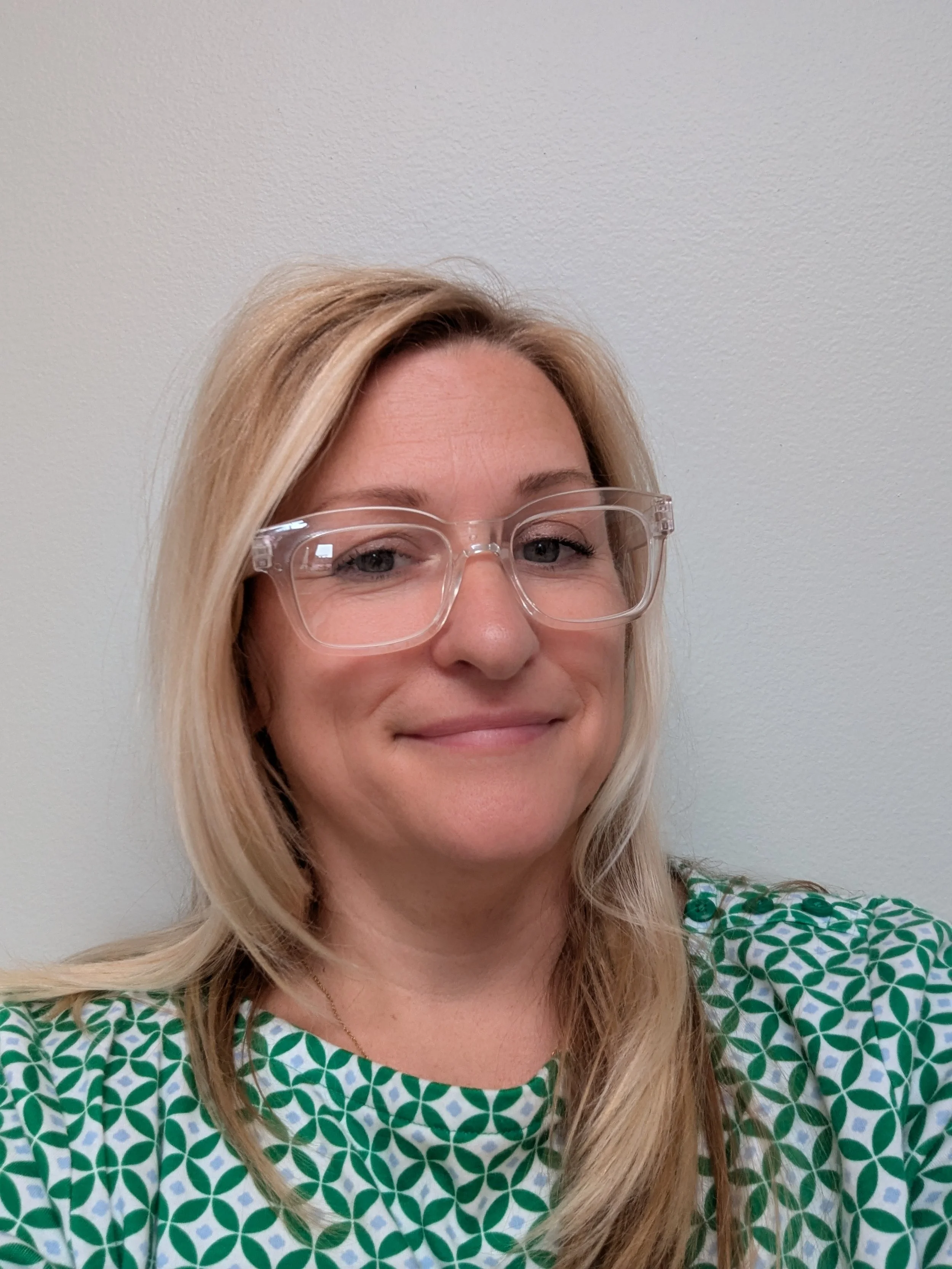 Carla Ghani liscensed acupuncturist, MIHS ne minneapolis