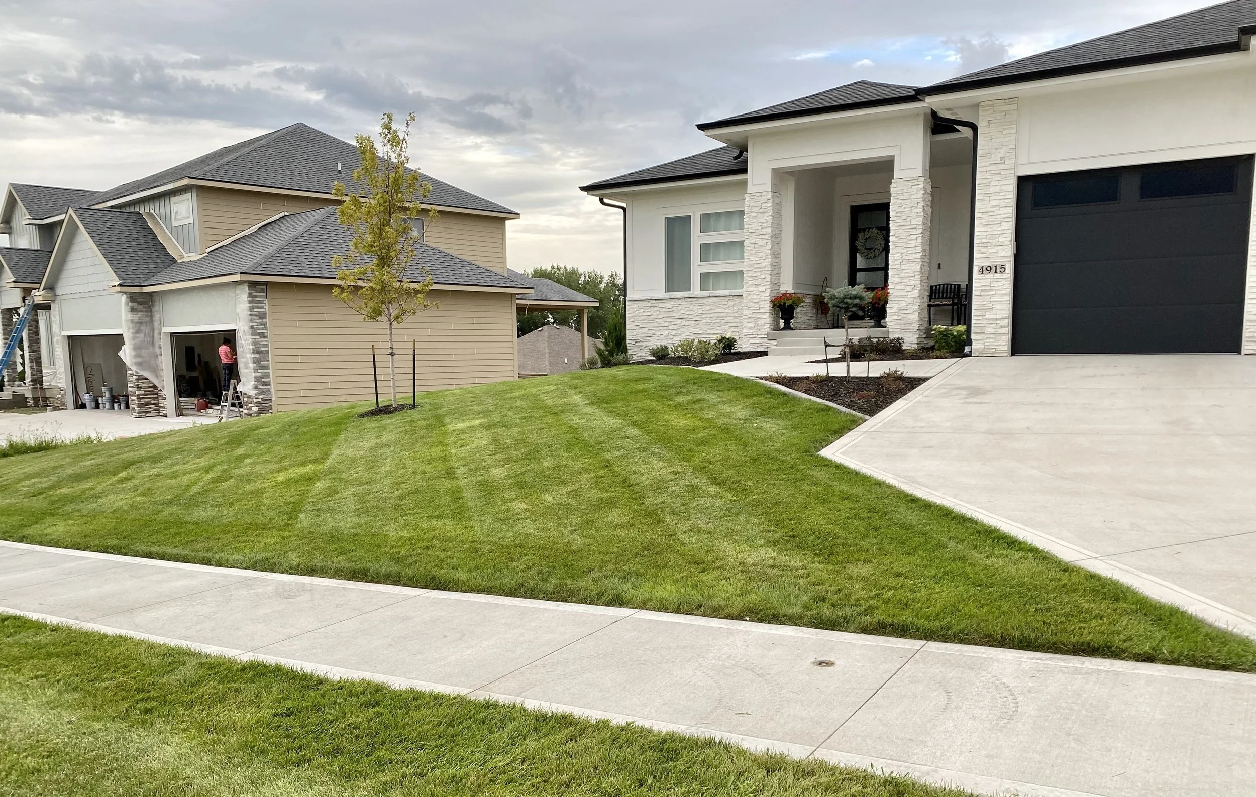 Grass mowing in Altoona, Iowa