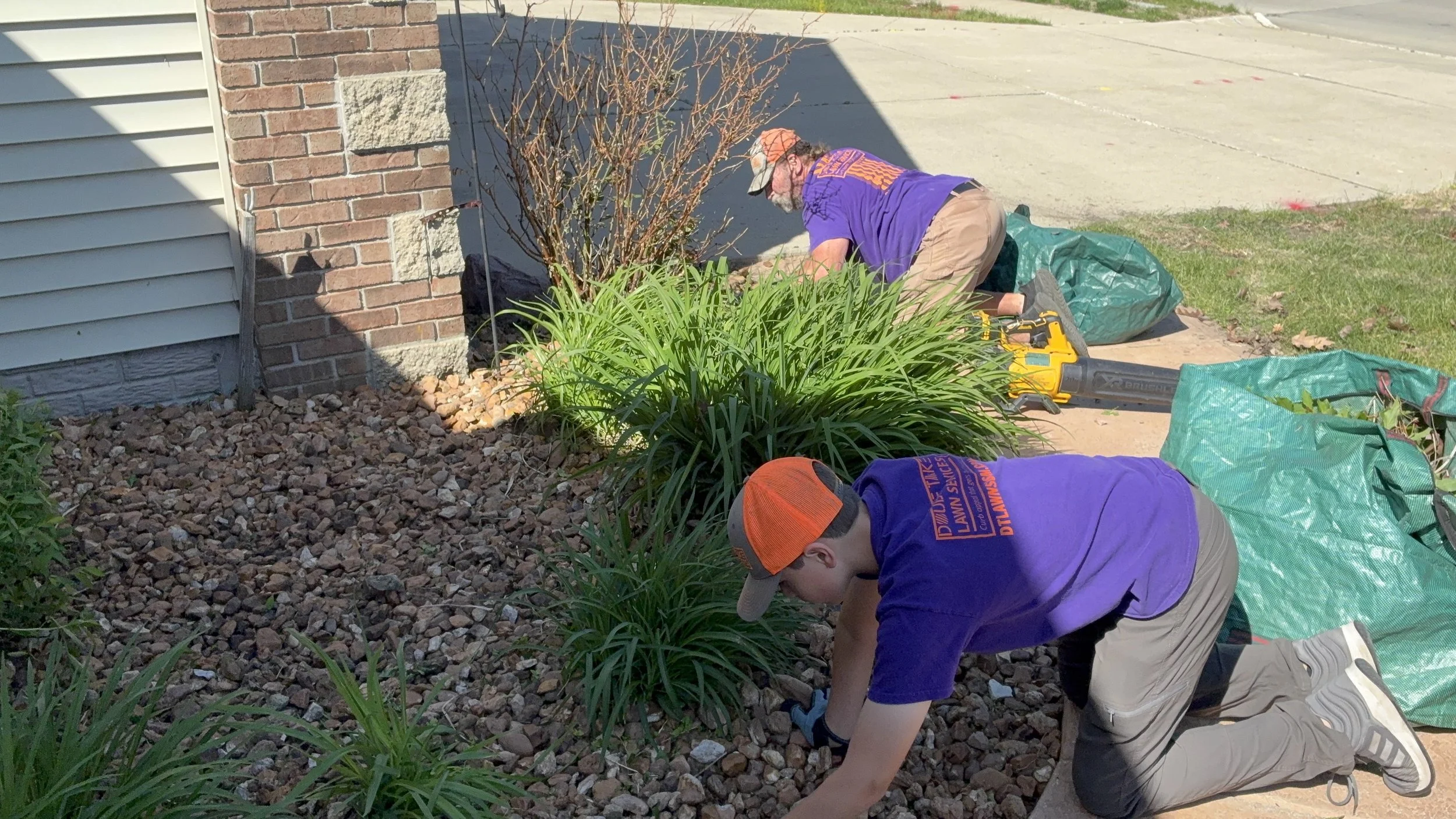 Landscape Maintenance in Des Moines and Pleasant Hil, Iowa