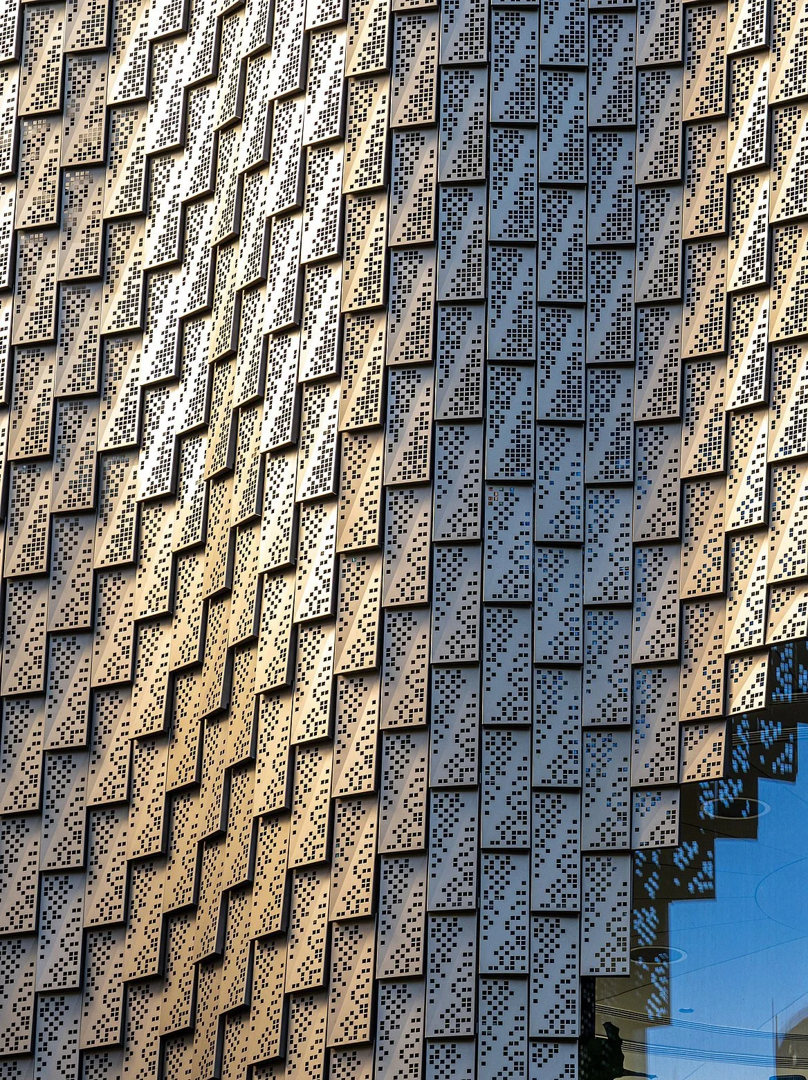POHL Metal Rainscreen Cladding Panels | Aluminum, Stainless, Zinc ...