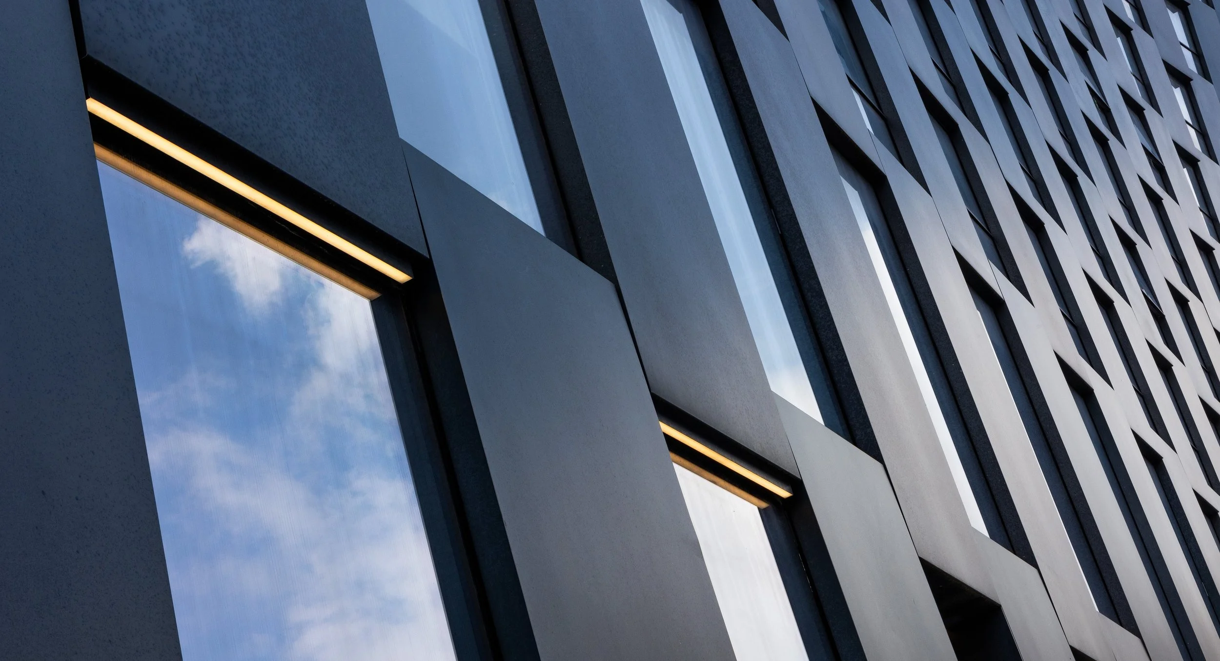 POHL Metal Rainscreen Cladding Panels | Aluminum, Stainless, Zinc ...