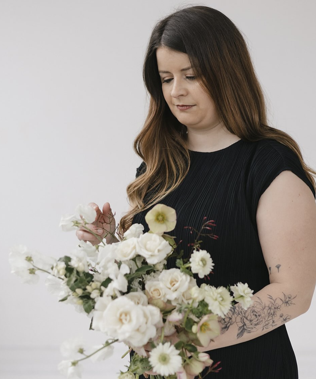 What Wedding Flowers Actually Cost (and What Impacts the Price)