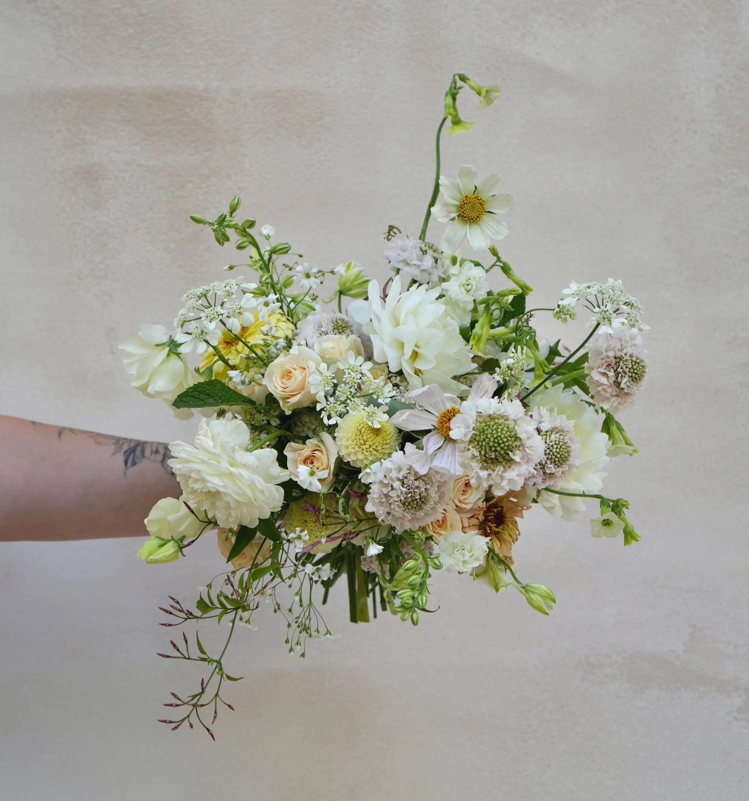 Luxe bouquet, neutrals