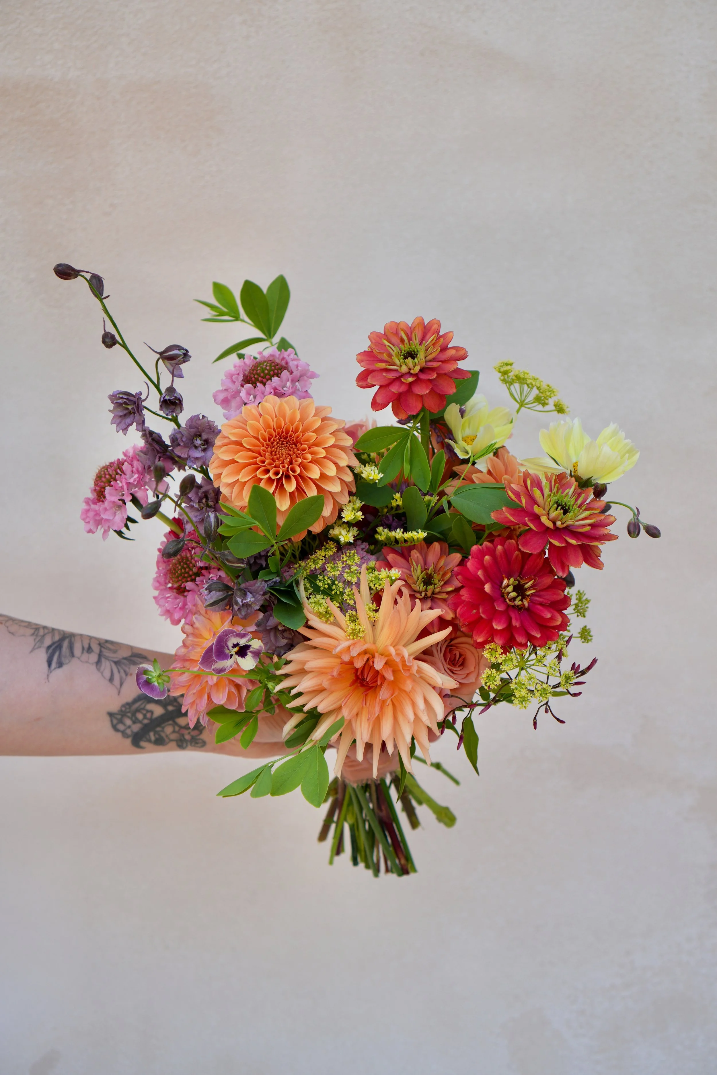 Classic bouquet, brights