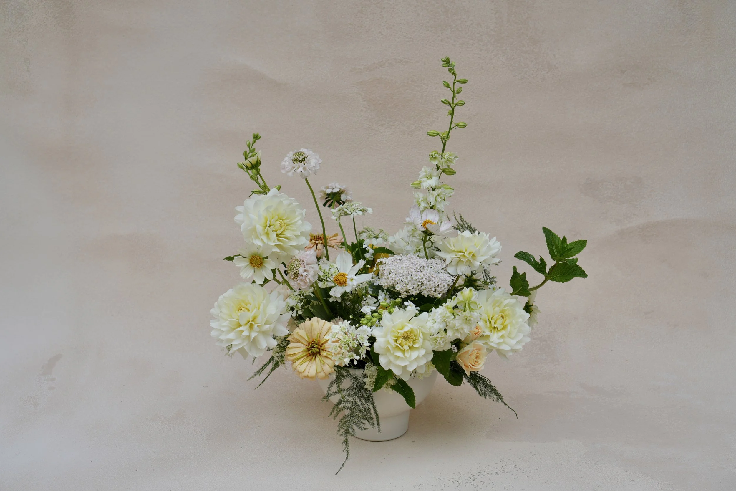 Luxe centerpiece, neutrals