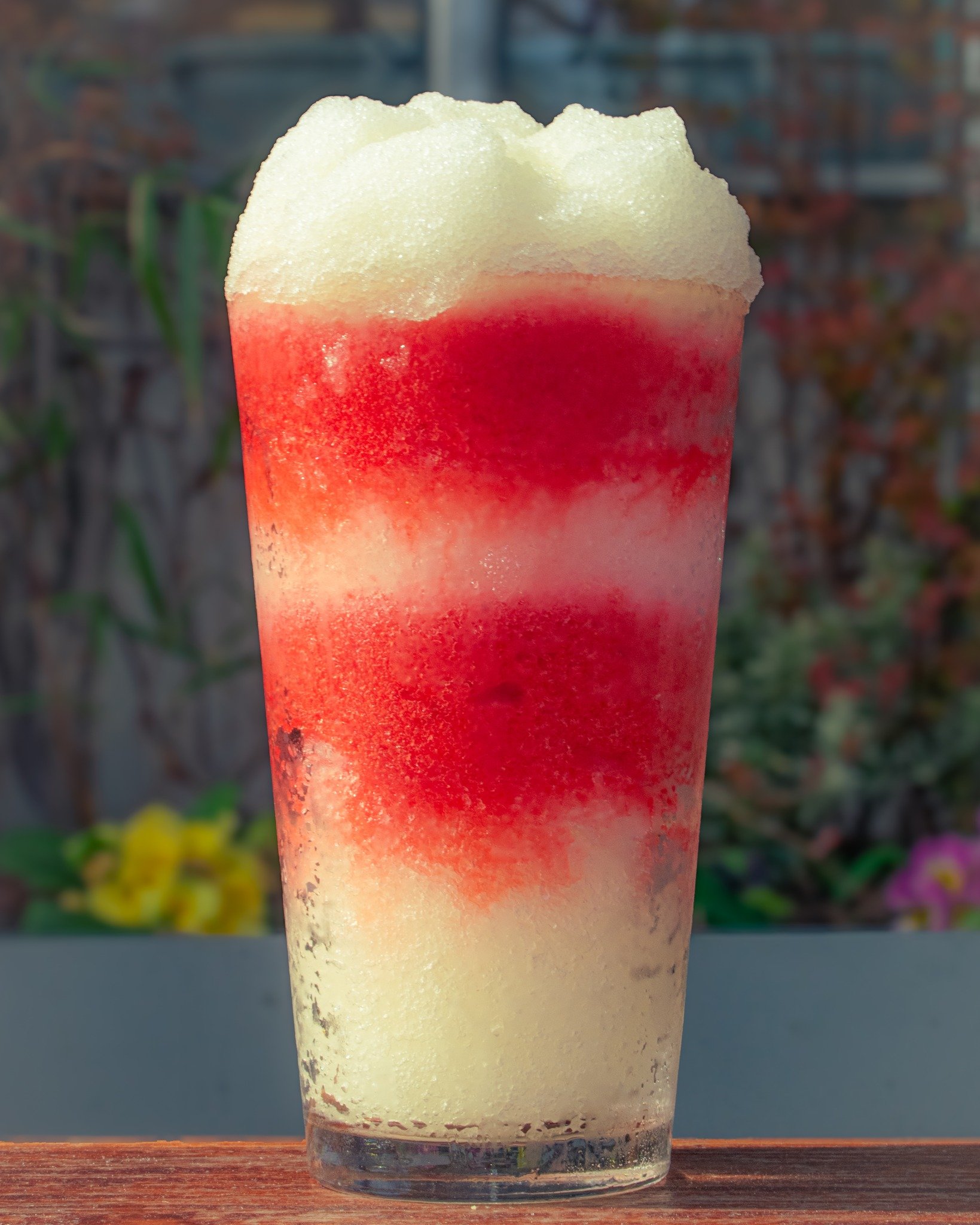 🍓🍋 Spring is for the Slushys 🍓🍋
Swing by for a sweet treat this weekend! Current flavors are:
🍓Strawberry Basil
🍋Lemonade
☕️Vanilla Brown Sugar Cold Brew
