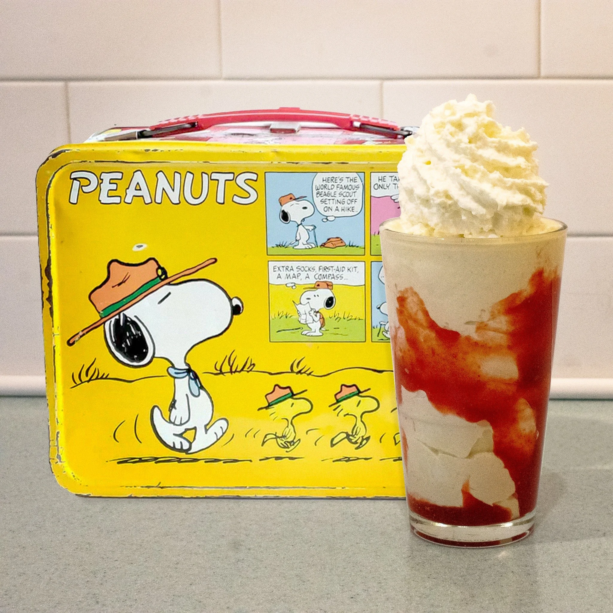 Get ready for back to school (or bask in the fact you don’t have to prep for back-to-school) with a twist on the dream lunch-box sandwich ๐ฅ๐๐โ๏ธ Marshmallow fluff custard whirled with peanut butter, banana and a ribbon of house-made strawberr