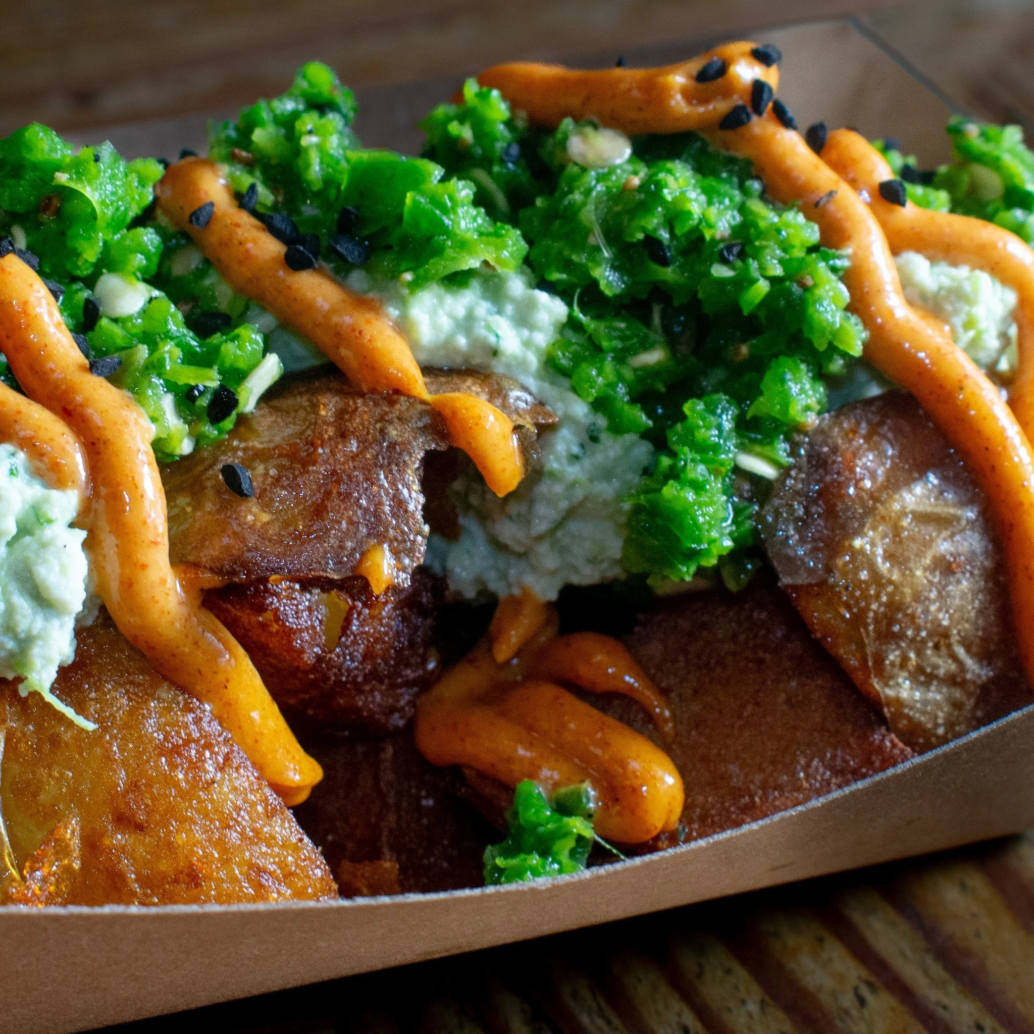 The Ambo Smothered Mojos 🧡 Sharing meals has been an enduring part of our friendship with Ambo, and for this collab, we are lucky to be lended Mulu&rsquo;s Q&rsquo;och Q&rsquo;ocha recipe. 

The Ambo Smothered Mojos show off this fresh jalapeno-reli