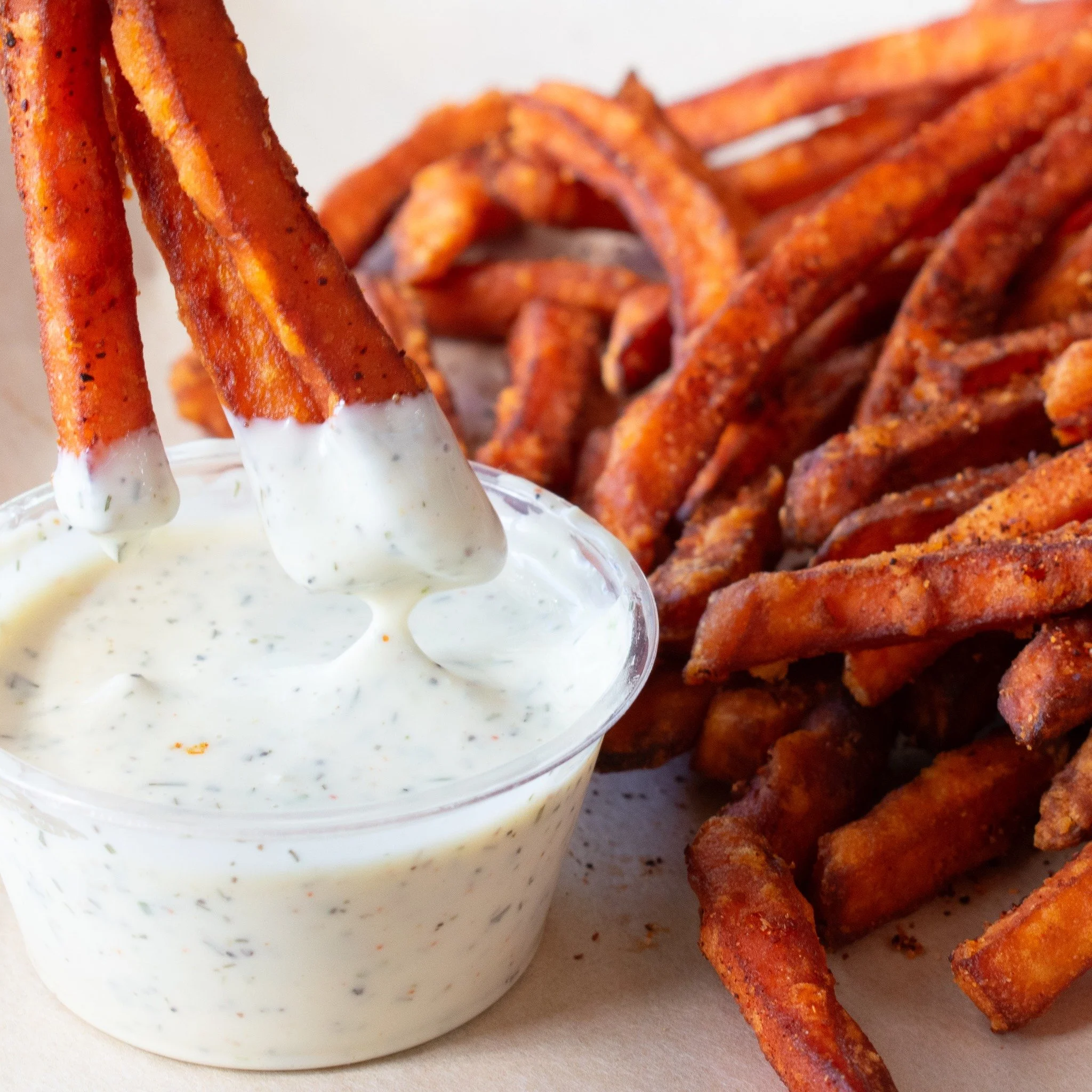 Sweet Potato fries and Fiamma Ranch 🫰

See you this weekend for some burgers and sides 🍔🍟
