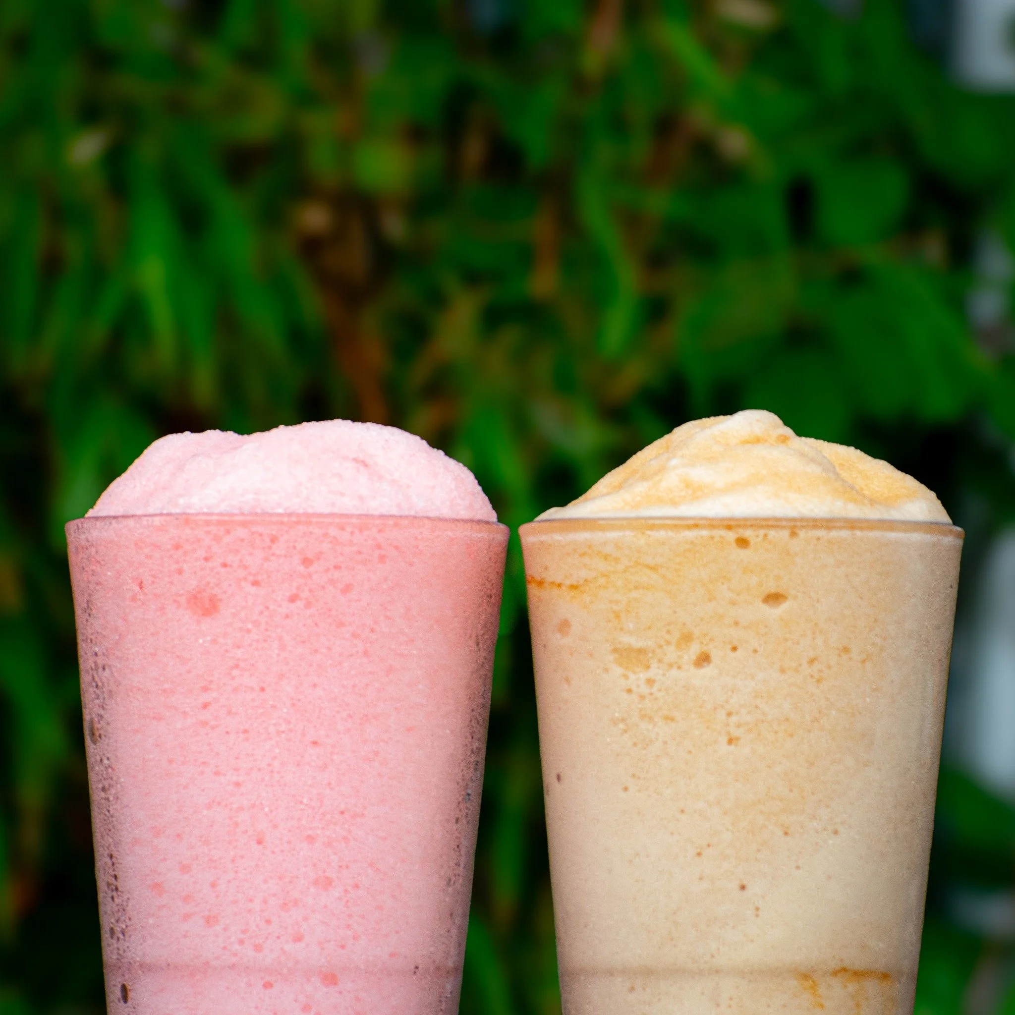 I heard the sun is coming back out this weekend just so you can try our new summer slushies ☀️

🍋🐲 Dragonfruit Lemonade
🍋🫖 Aronold Palmer

Try &lsquo;em on their own or mix n&rsquo; match with our other slushies, juices and sodas for unlimited po