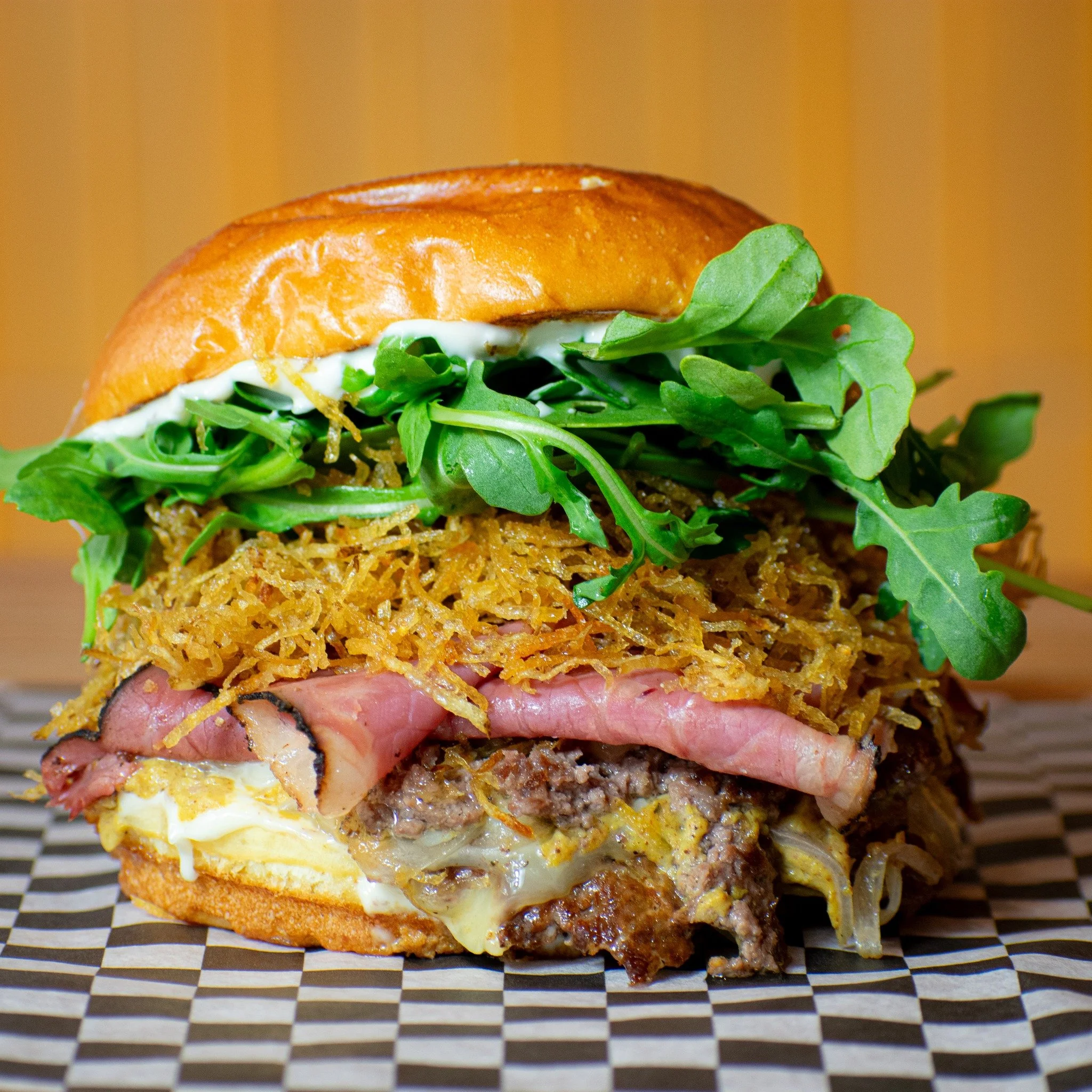 🐦&zwj;⬛ At this point, the Scarecrow Burger is a local October tradition. Mustardy, peppery flavors to combat the fall chill&hellip; and all dressed in its Halloween best?! There&rsquo;s simply no better burger to welcome the season. 

Double house-