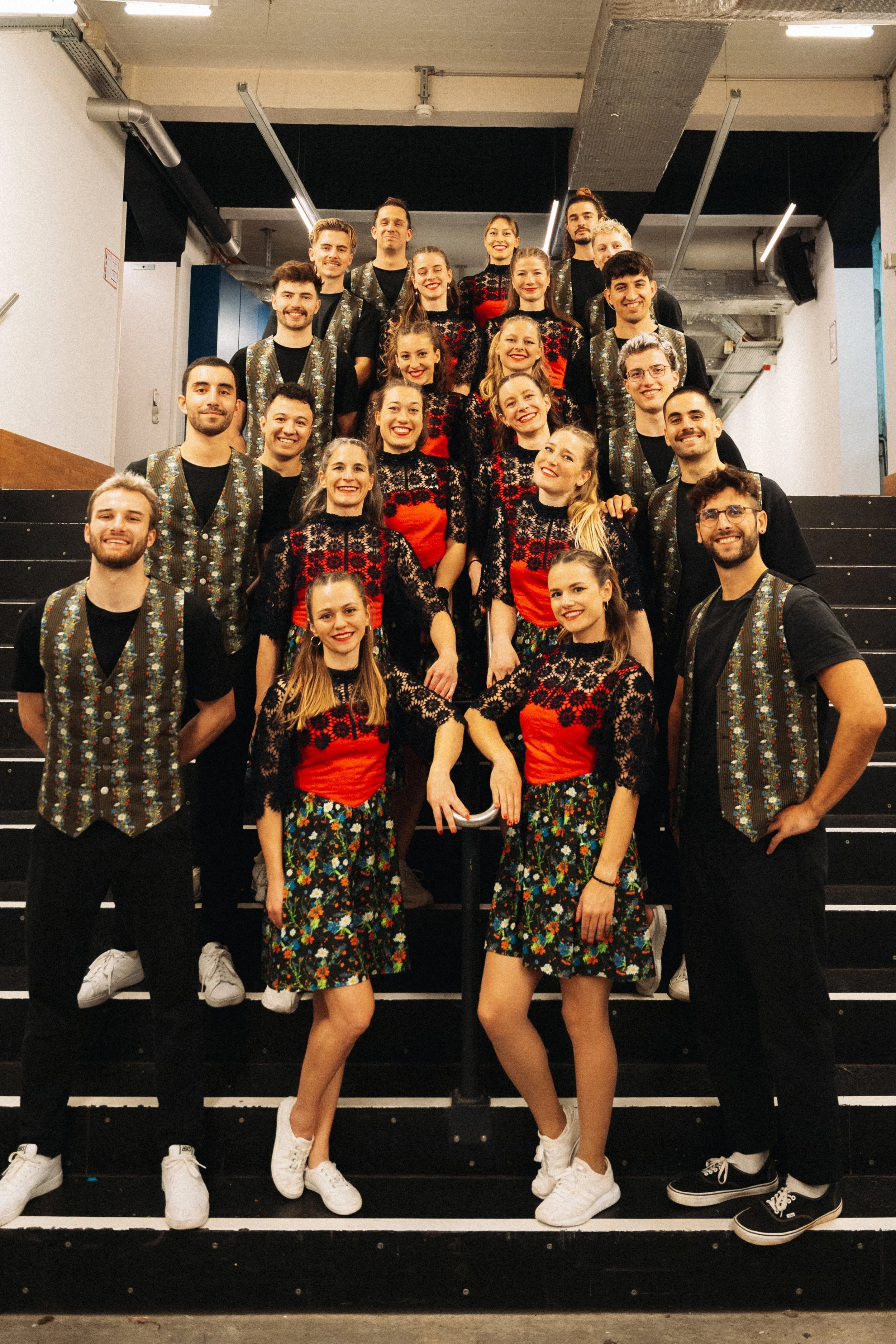 47 - uni-2-tre Outfit-5.jpg