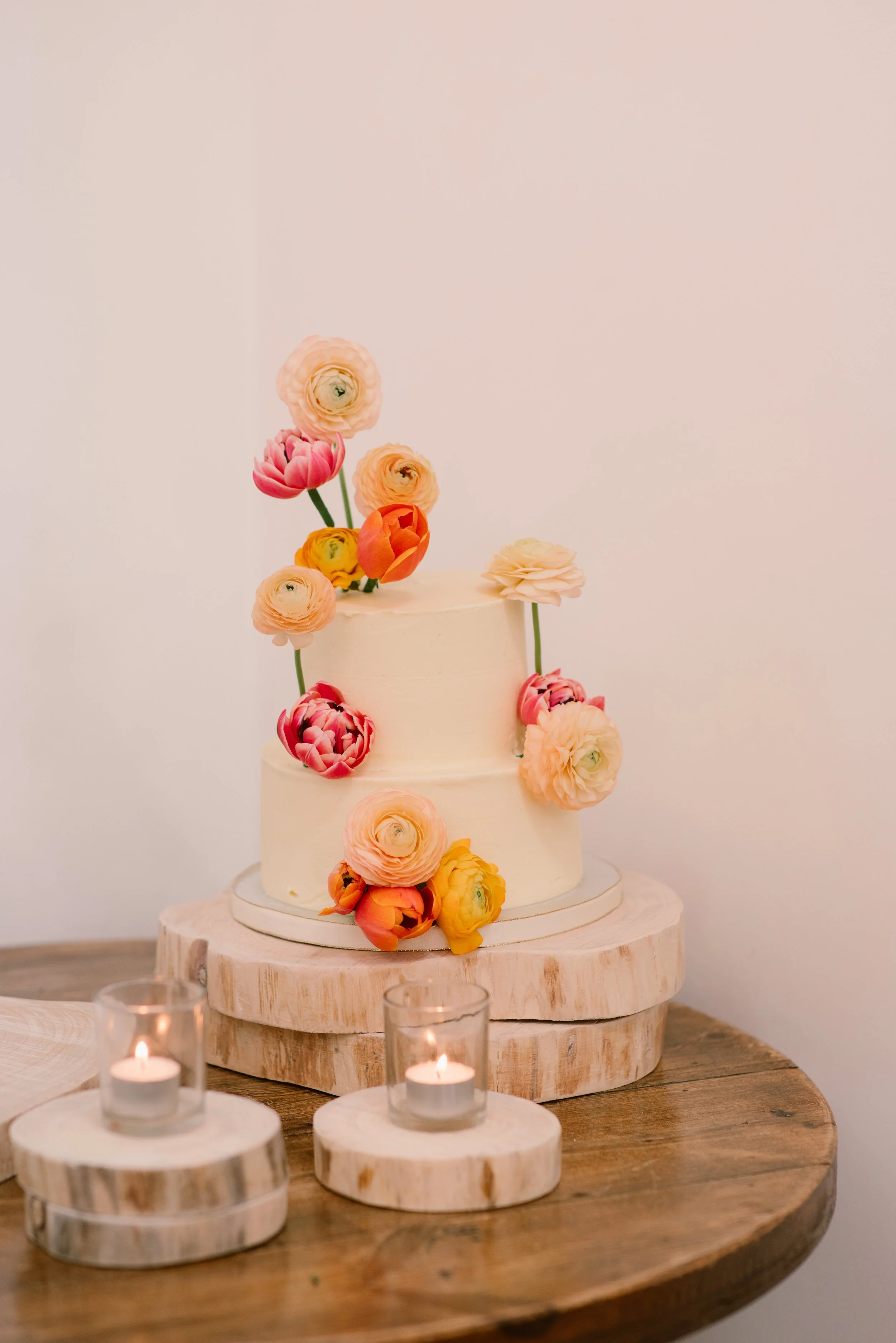 Wedding cake on large log slices for hire