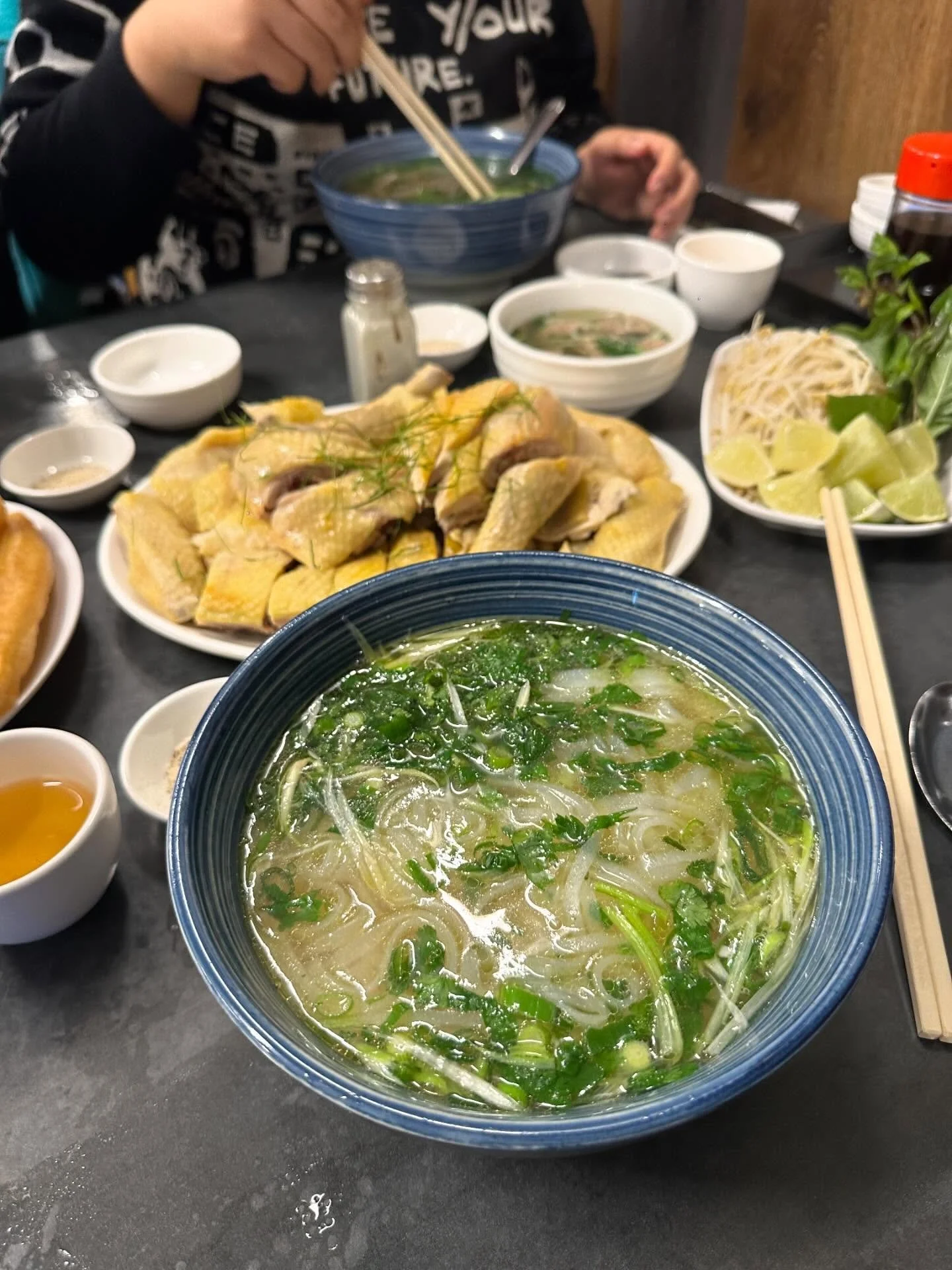 Hiii - if you&rsquo;re seeing this can you pls engage bc the algo hates us 💔

Pic of our fav chicken phở place in St Albans to let u know that we will be open tomorrow (28/11)!!! LAST ONE FOR 2025 🥵

 Phở C&ocirc; Hiền
📍218A Main rd E St Albans VI