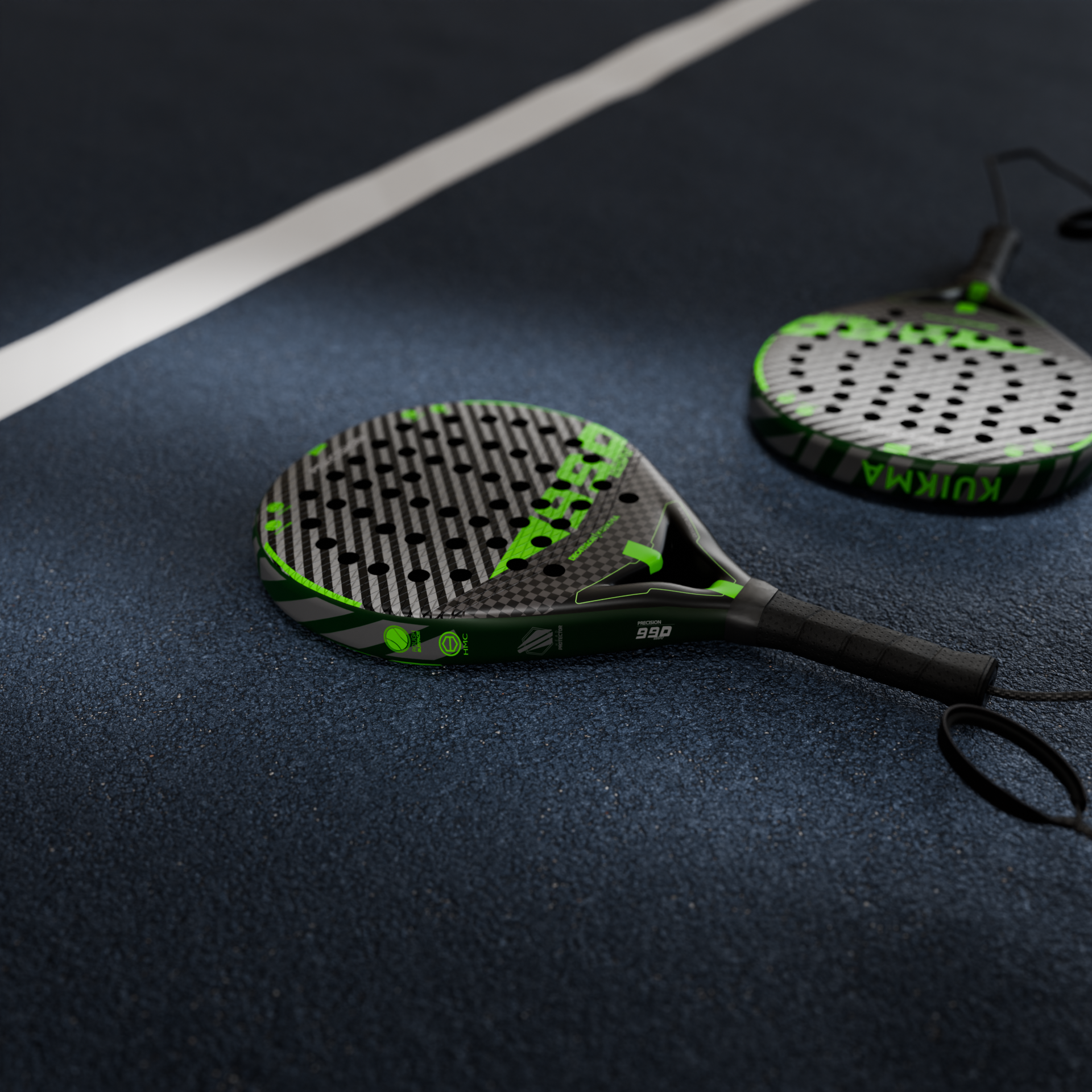 Deux raquettes de tennis de couleur noire avec des détails verts, posées sur un terrain de tennis.