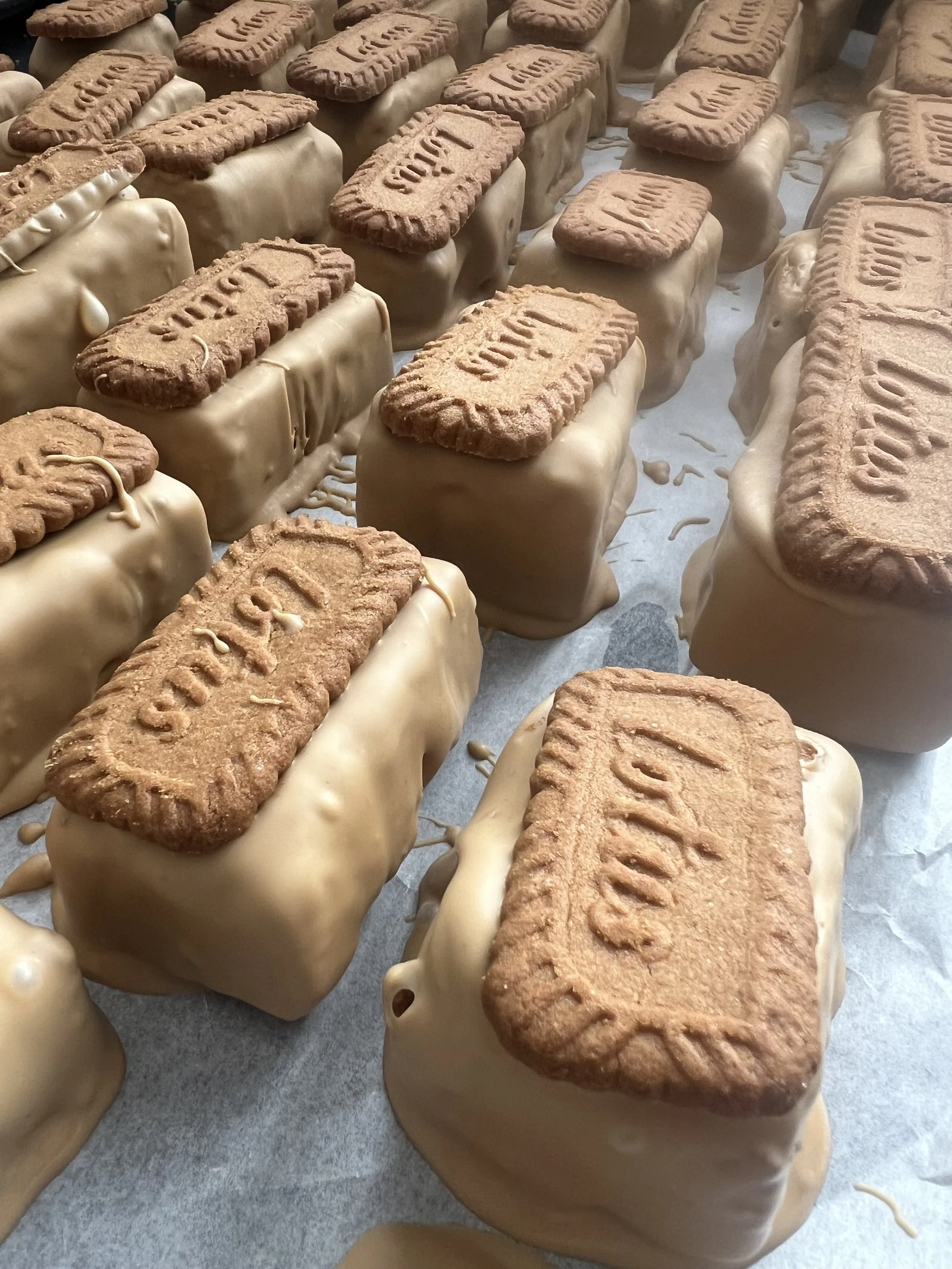 Biscoff Blondies 2.jpg