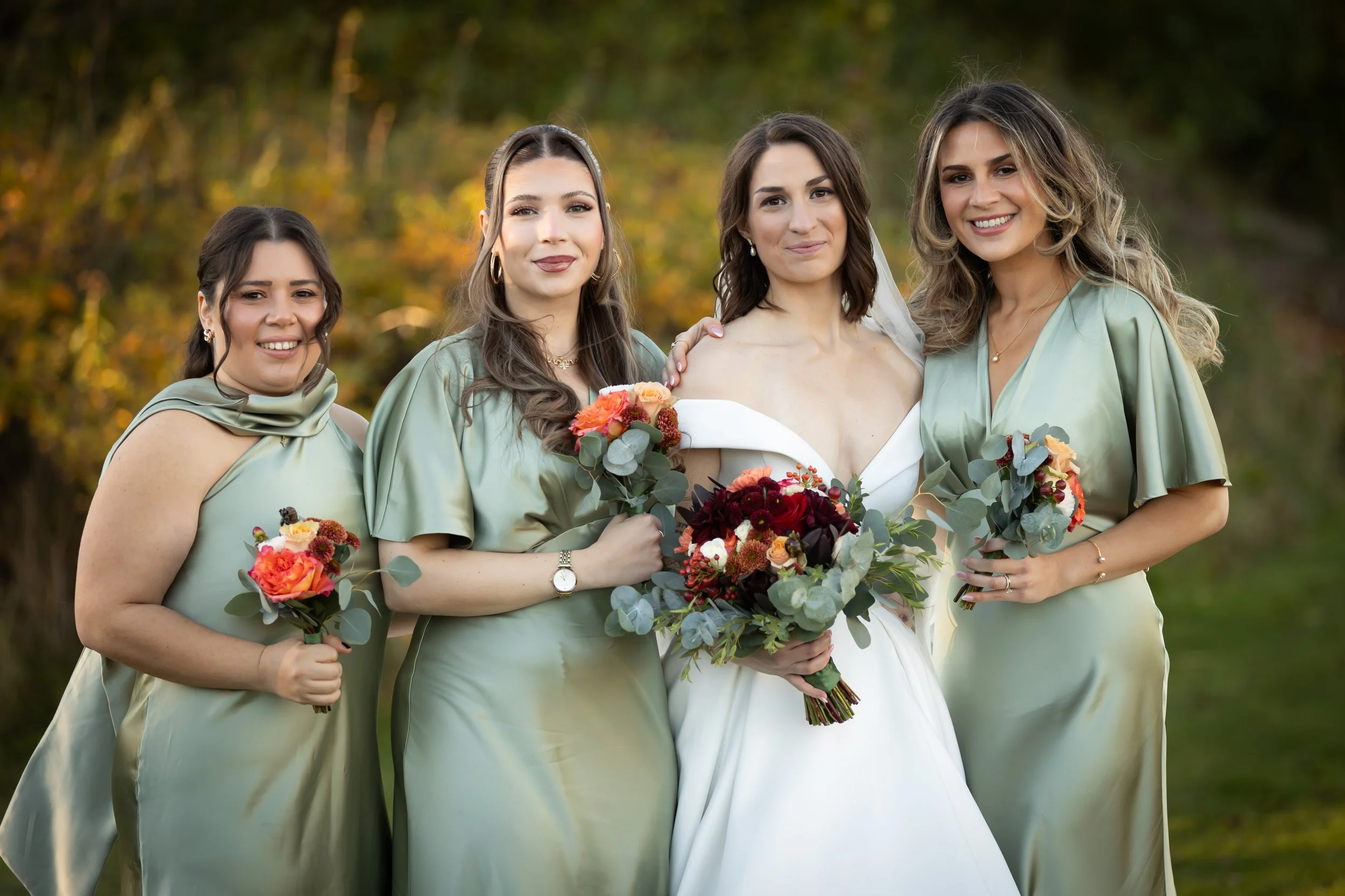 Brud och tärnor på bröllopsfotografering, Fotograf Jeanette Lindeskog, Ystad.jpg