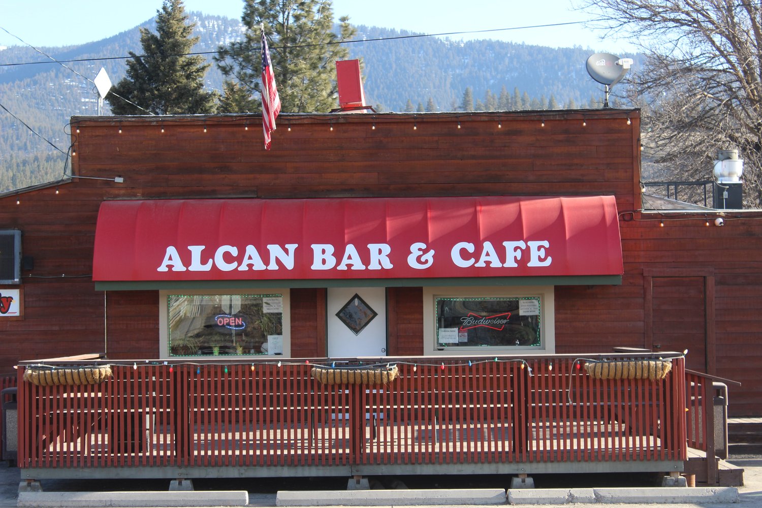 Alcan Bar &amp; Grille