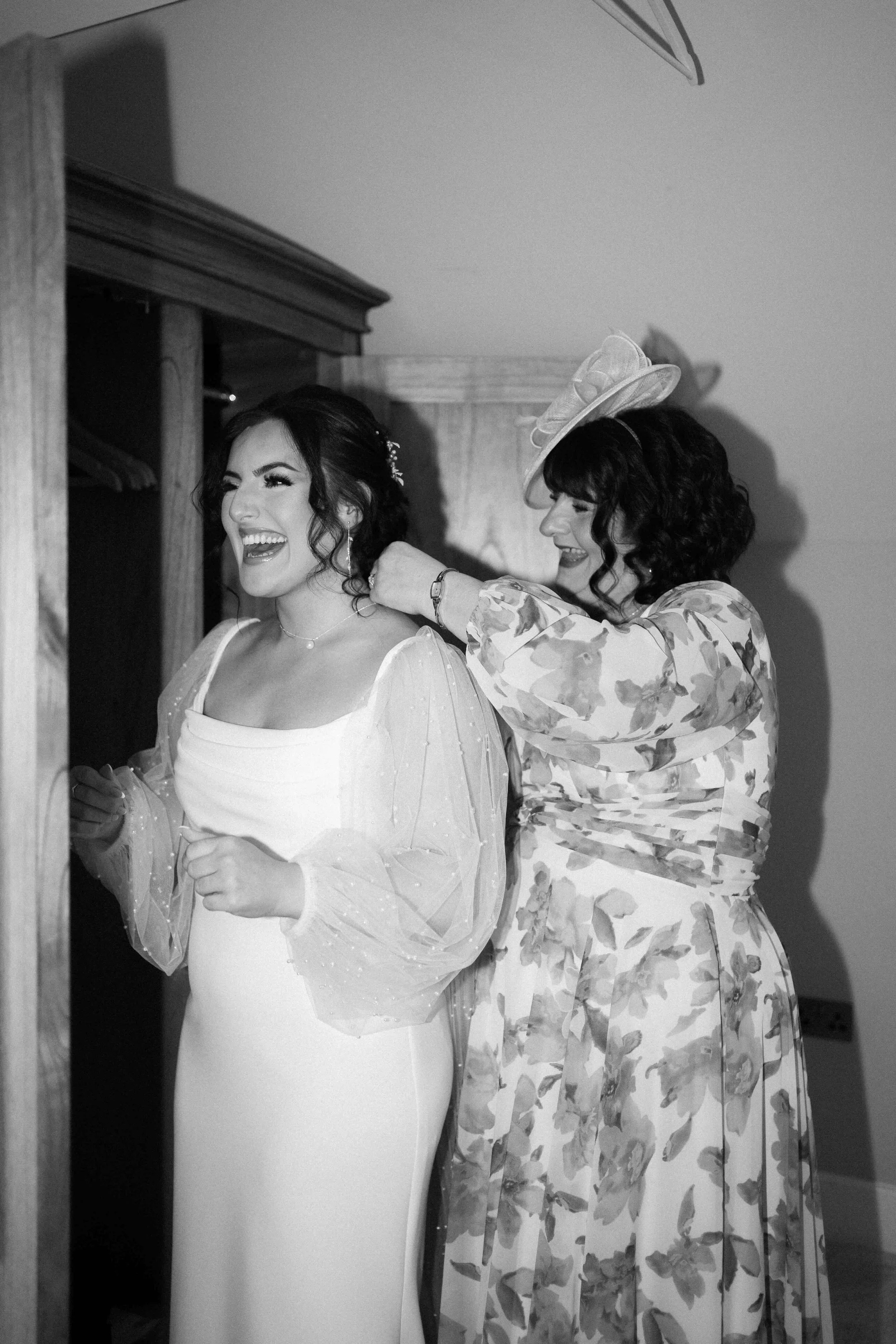 Bunny-Hill-Bridal-Prep-Flash-Photography.jpg