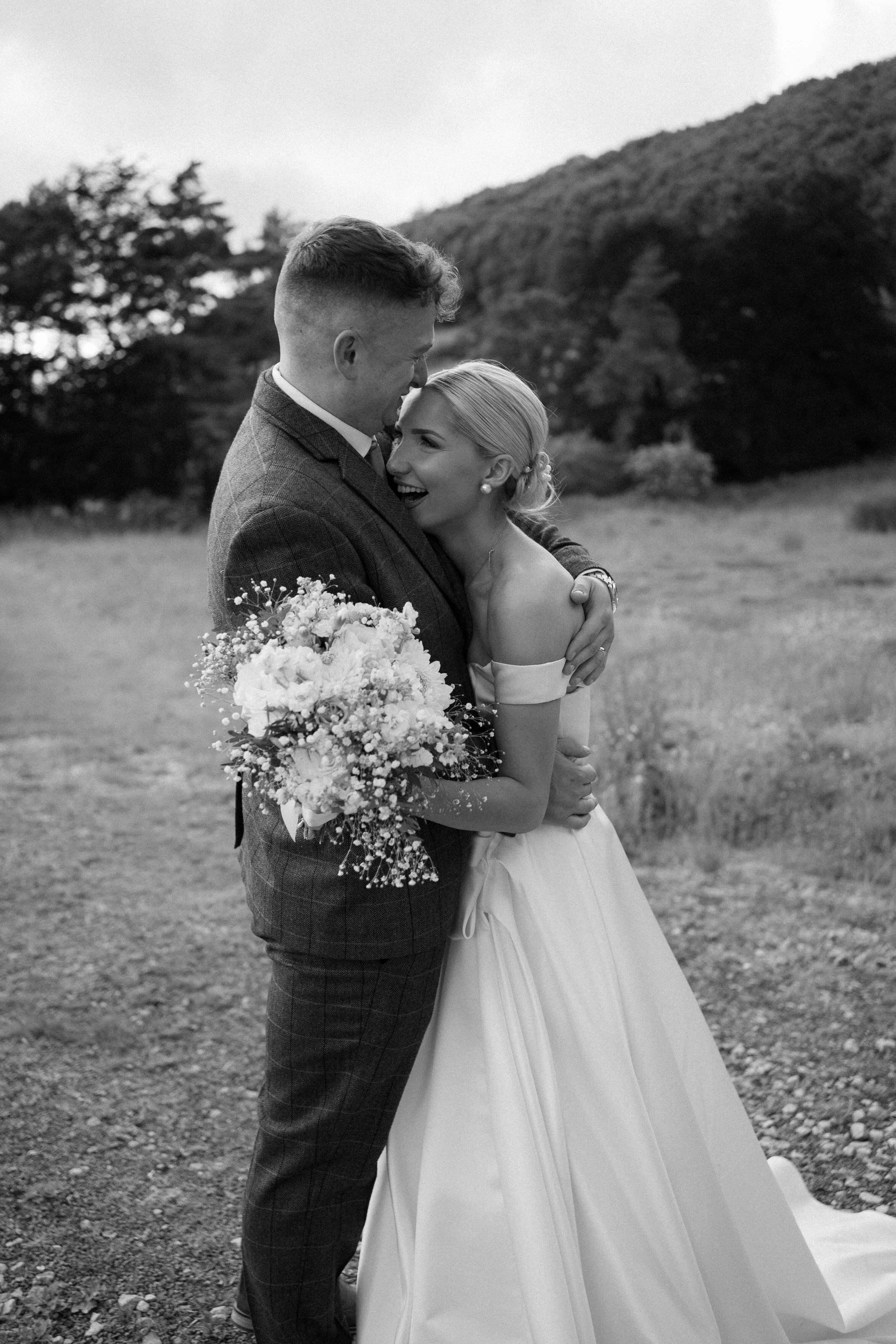 Hackness-Grange-Wedding-Photography-black&white.jpg